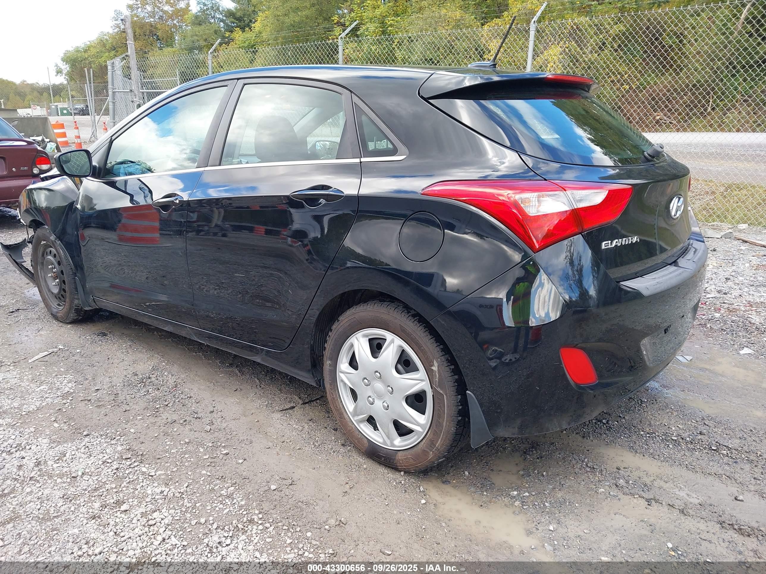 2017 Hyundai Elantra Gt   Черный vin: KMHD35LH6HU359019