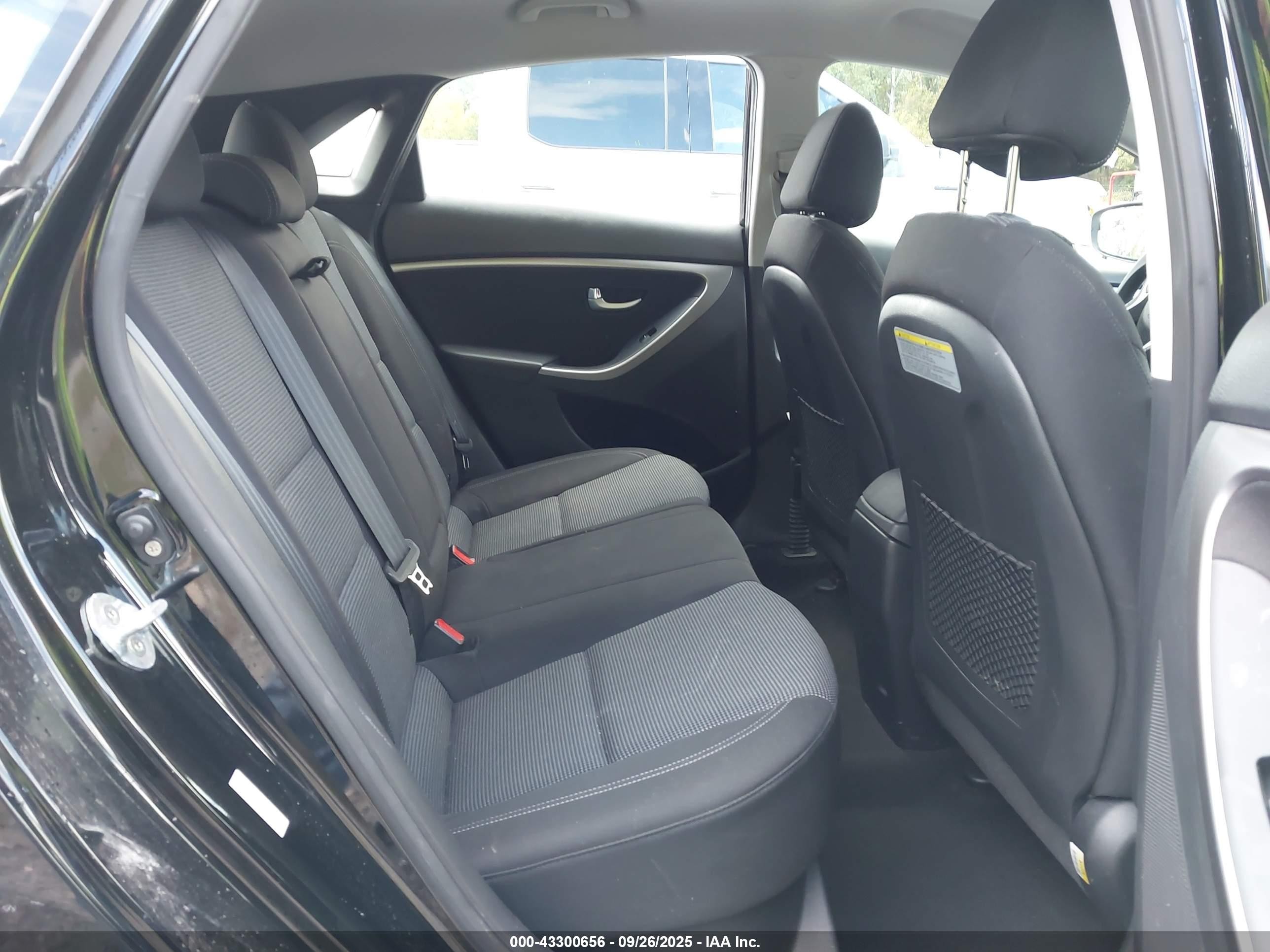 2017 Hyundai Elantra Gt   Черный vin: KMHD35LH6HU359019