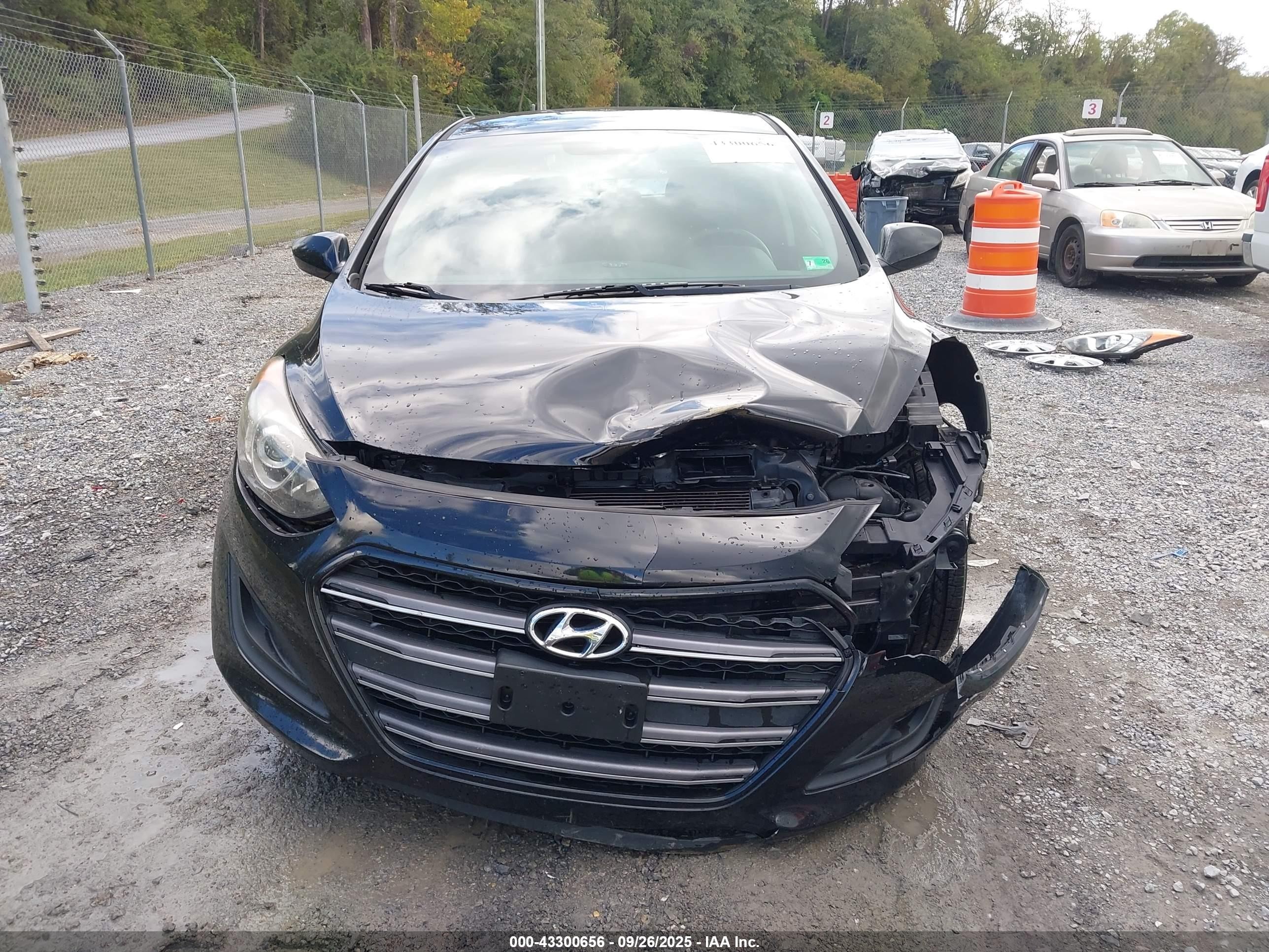 2017 Hyundai Elantra Gt   Черный vin: KMHD35LH6HU359019