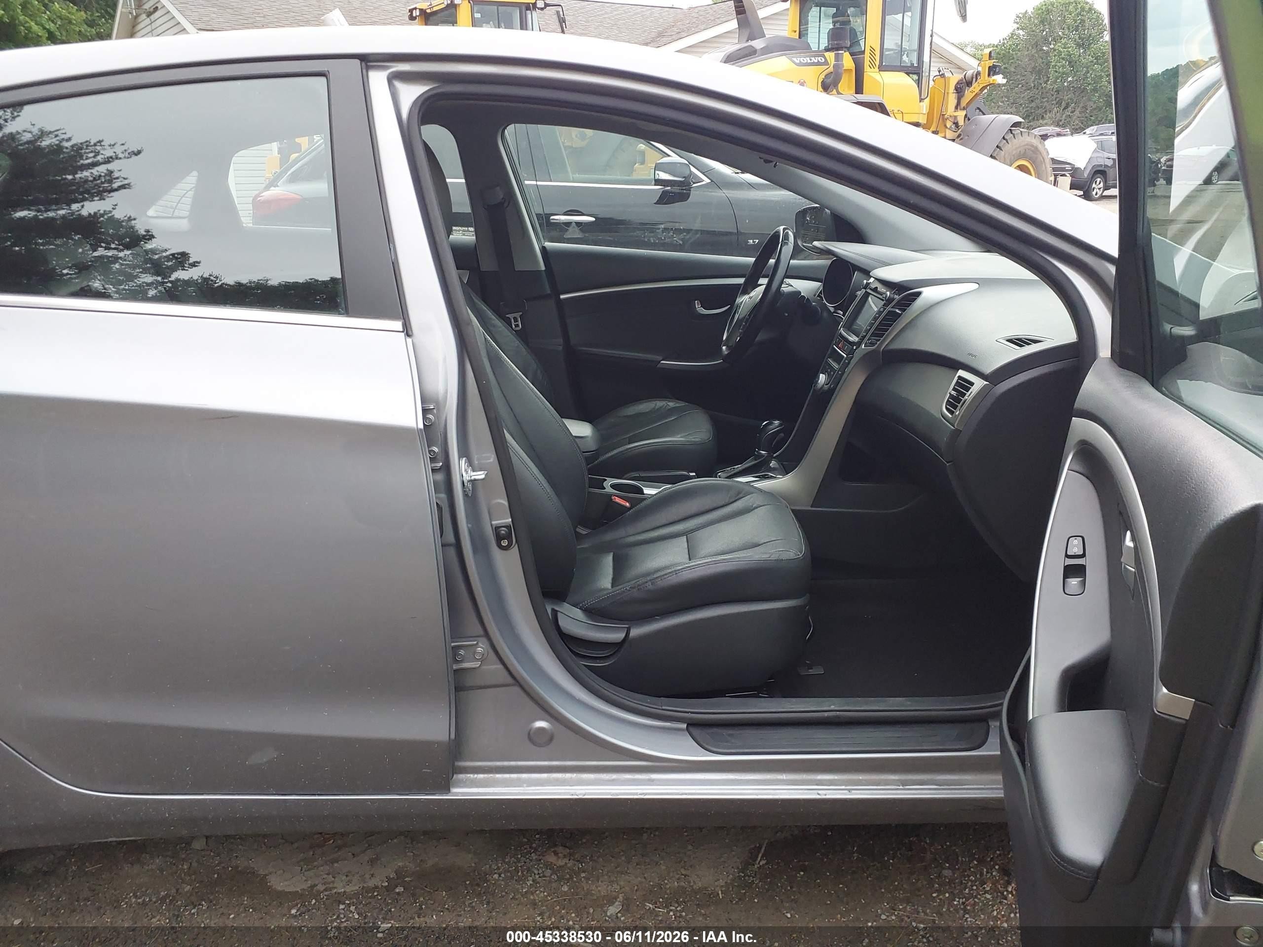 2014 Hyundai Elantra Gt Silver vin: KMHD35LH7EU165207