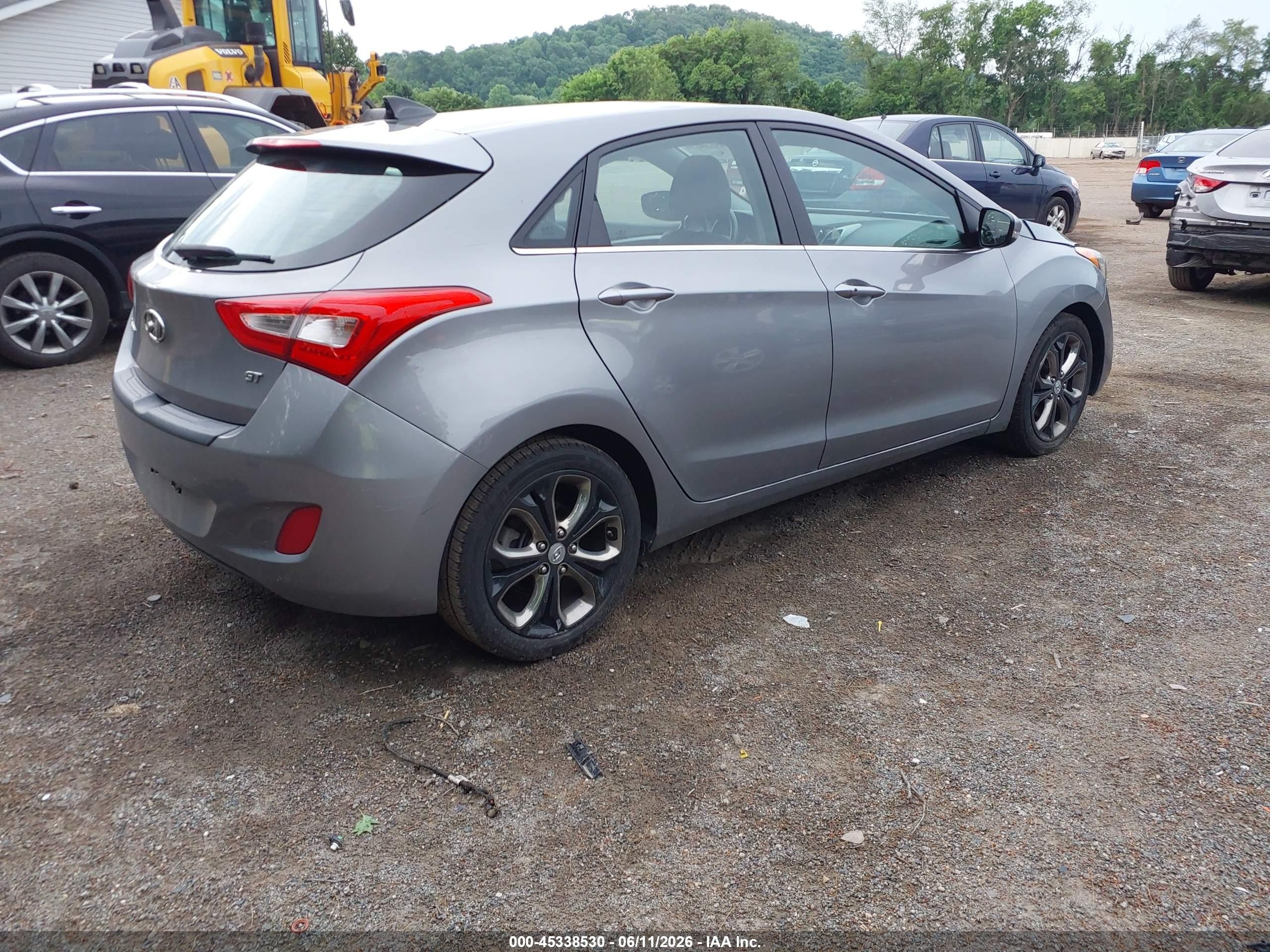 2014 Hyundai Elantra Gt Silver vin: KMHD35LH7EU165207