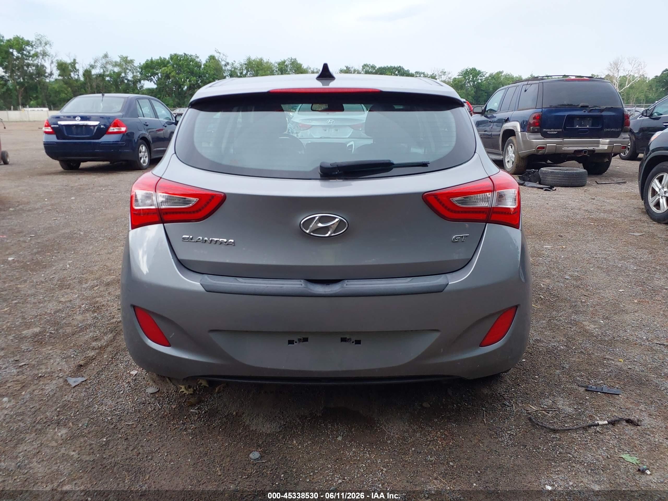 2014 Hyundai Elantra Gt Silver vin: KMHD35LH7EU165207