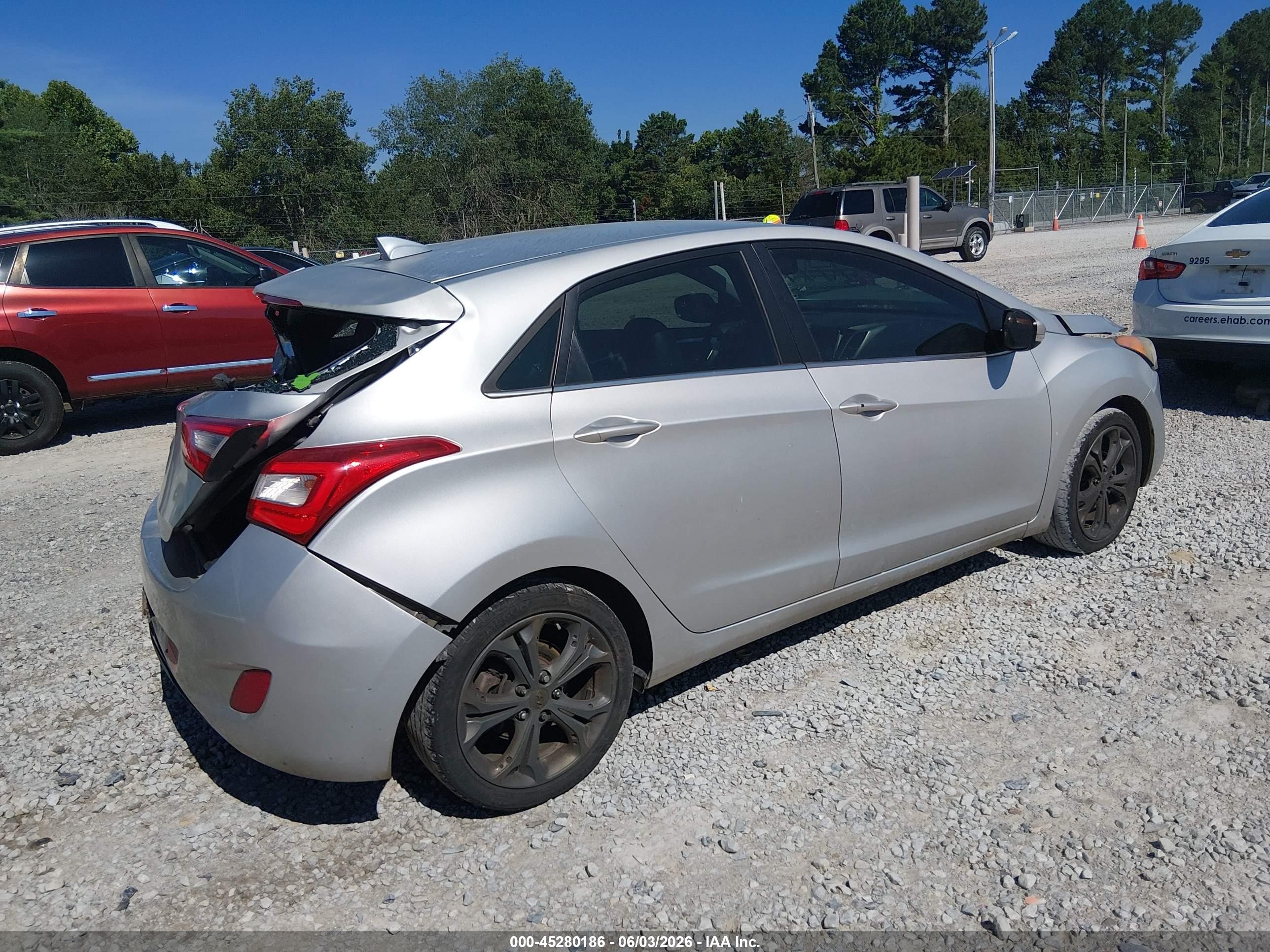 2014 Hyundai Elantra Gt   Silver vin: KMHD35LH7EU170892