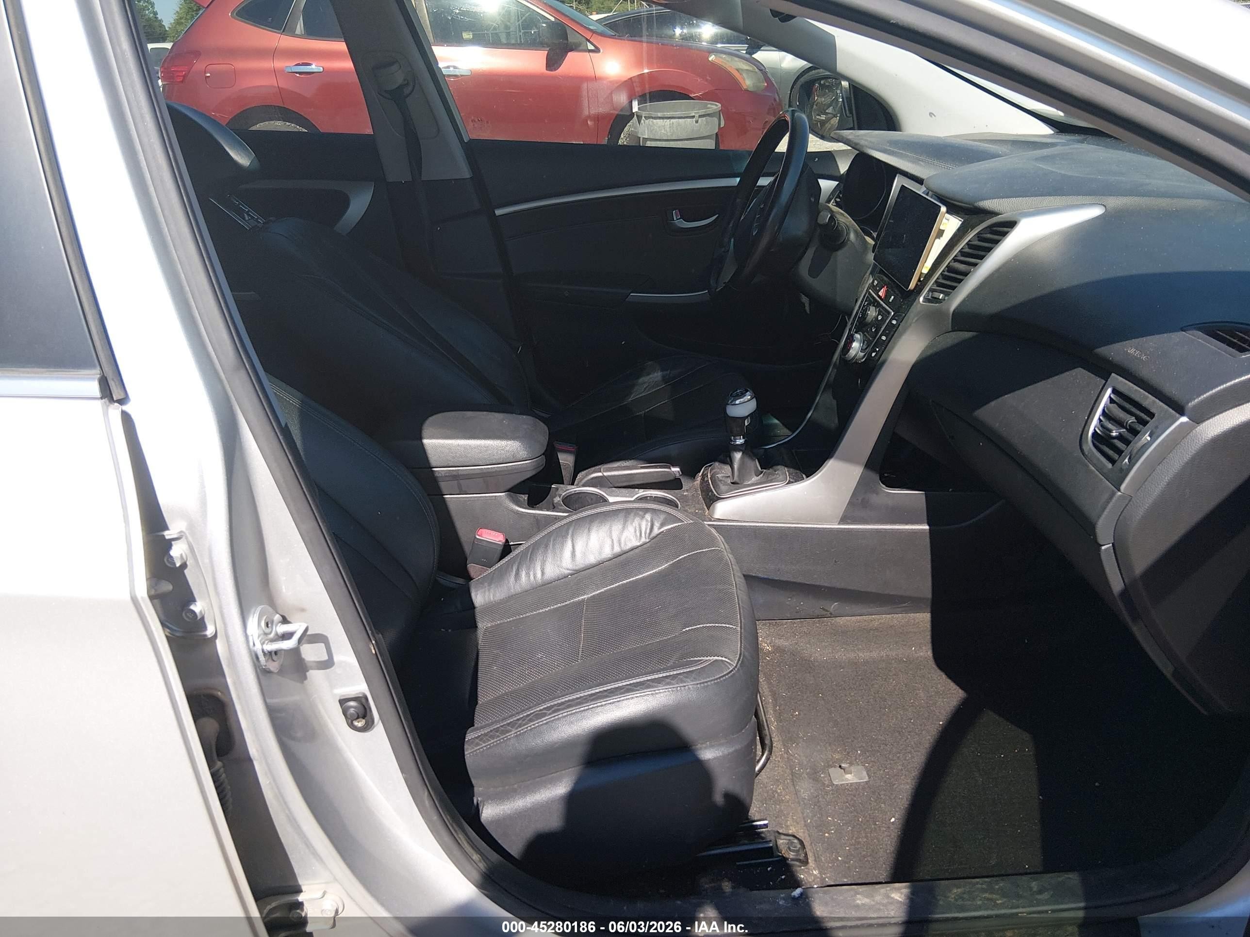 2014 Hyundai Elantra Gt   Silver vin: KMHD35LH7EU170892