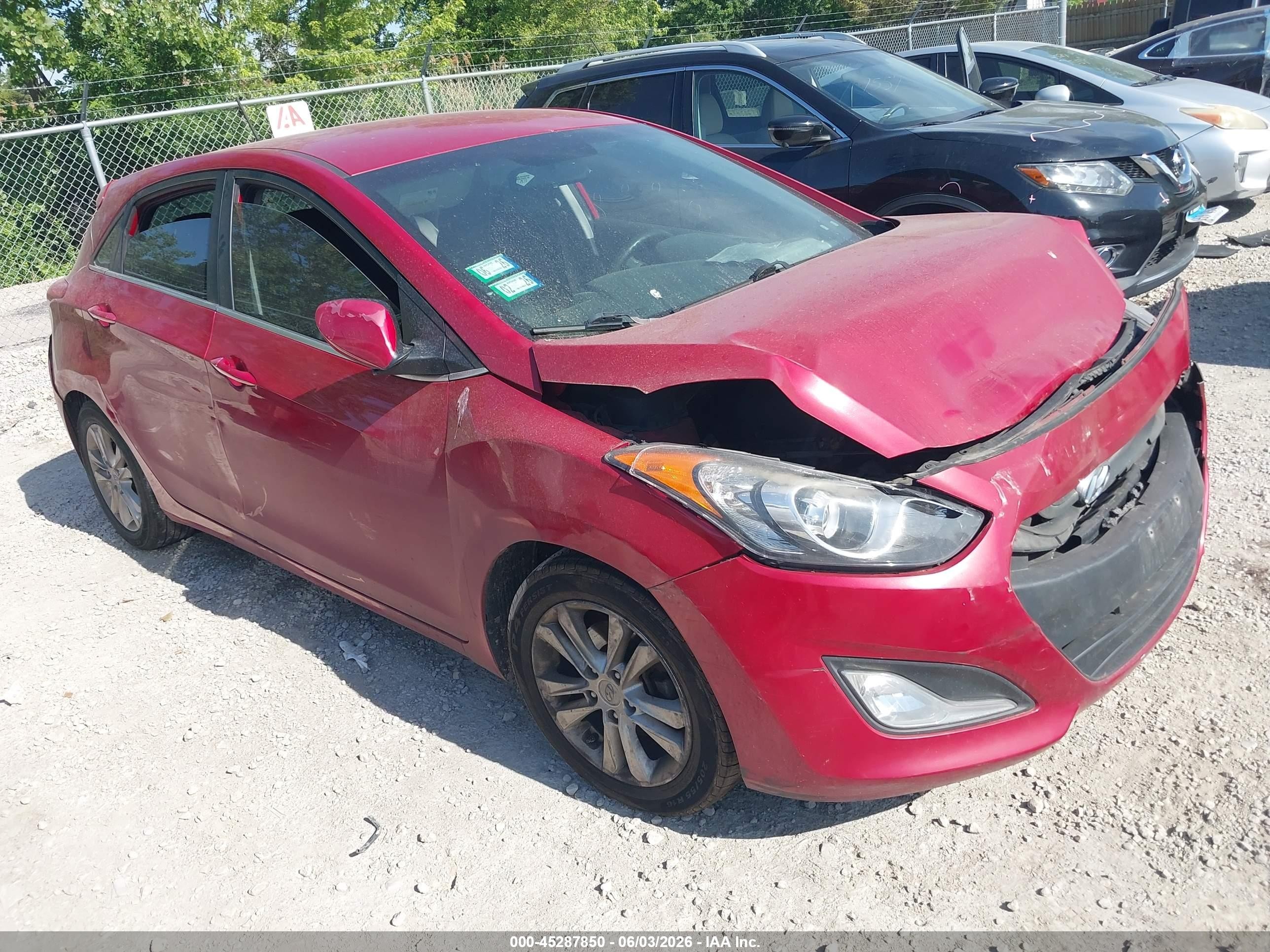 2014 Hyundai Elantra Gt   Red vin: KMHD35LH7EU170973