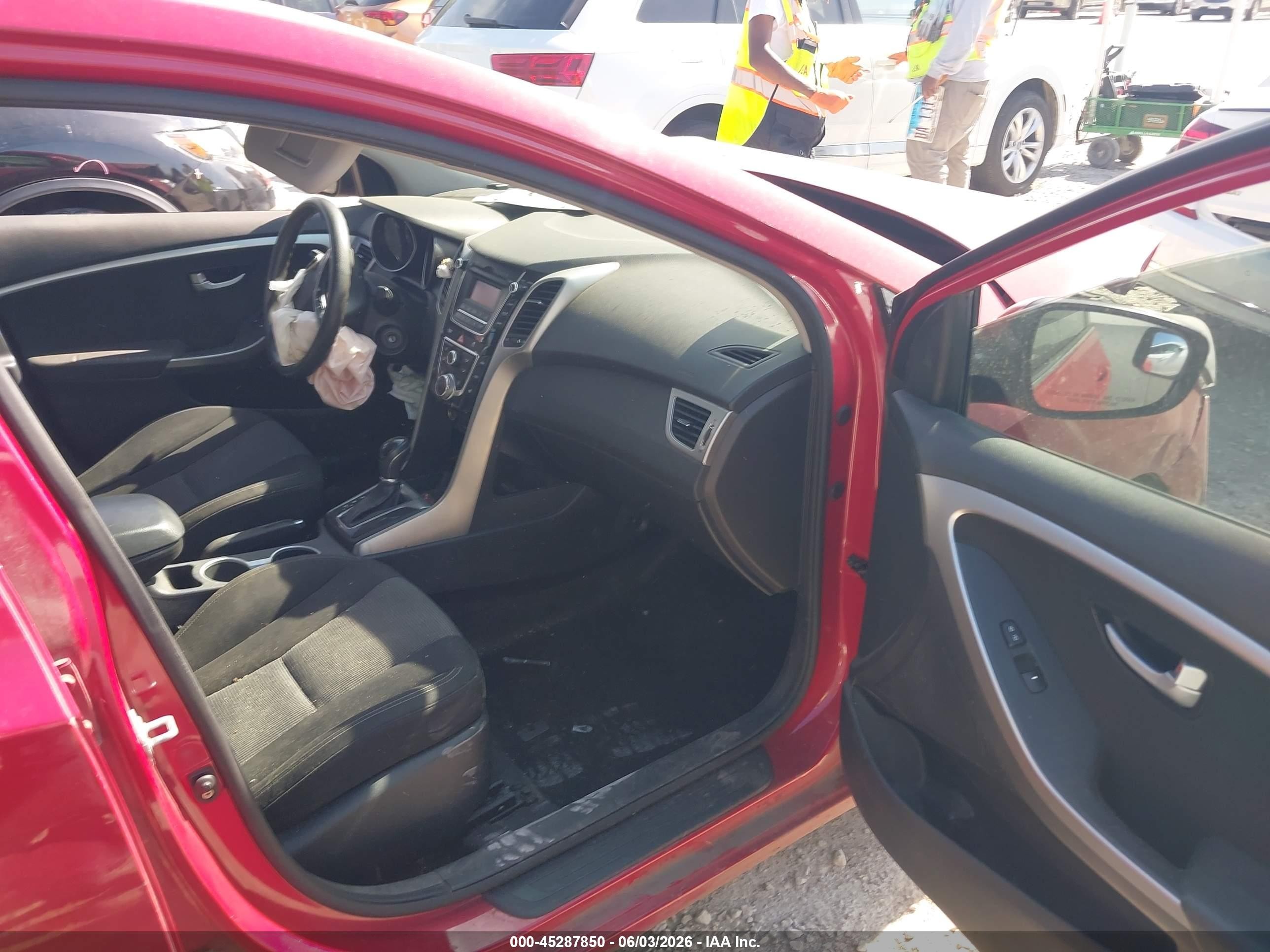 2014 Hyundai Elantra Gt   Red vin: KMHD35LH7EU170973