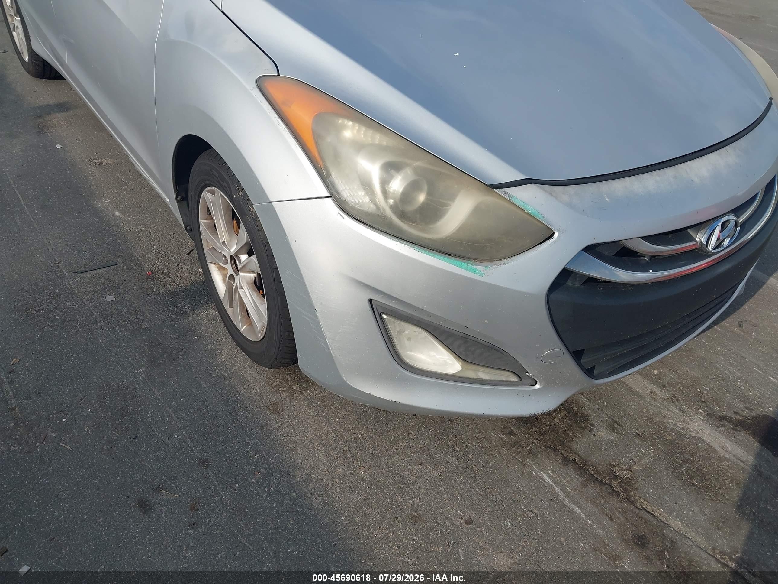 2014 Hyundai Elantra Gt   Silver vin: KMHD35LH7EU172299