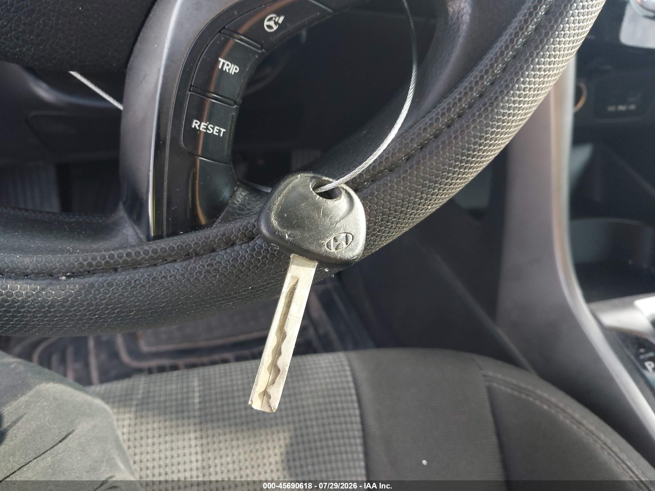 2014 Hyundai Elantra Gt   Silver vin: KMHD35LH7EU172299