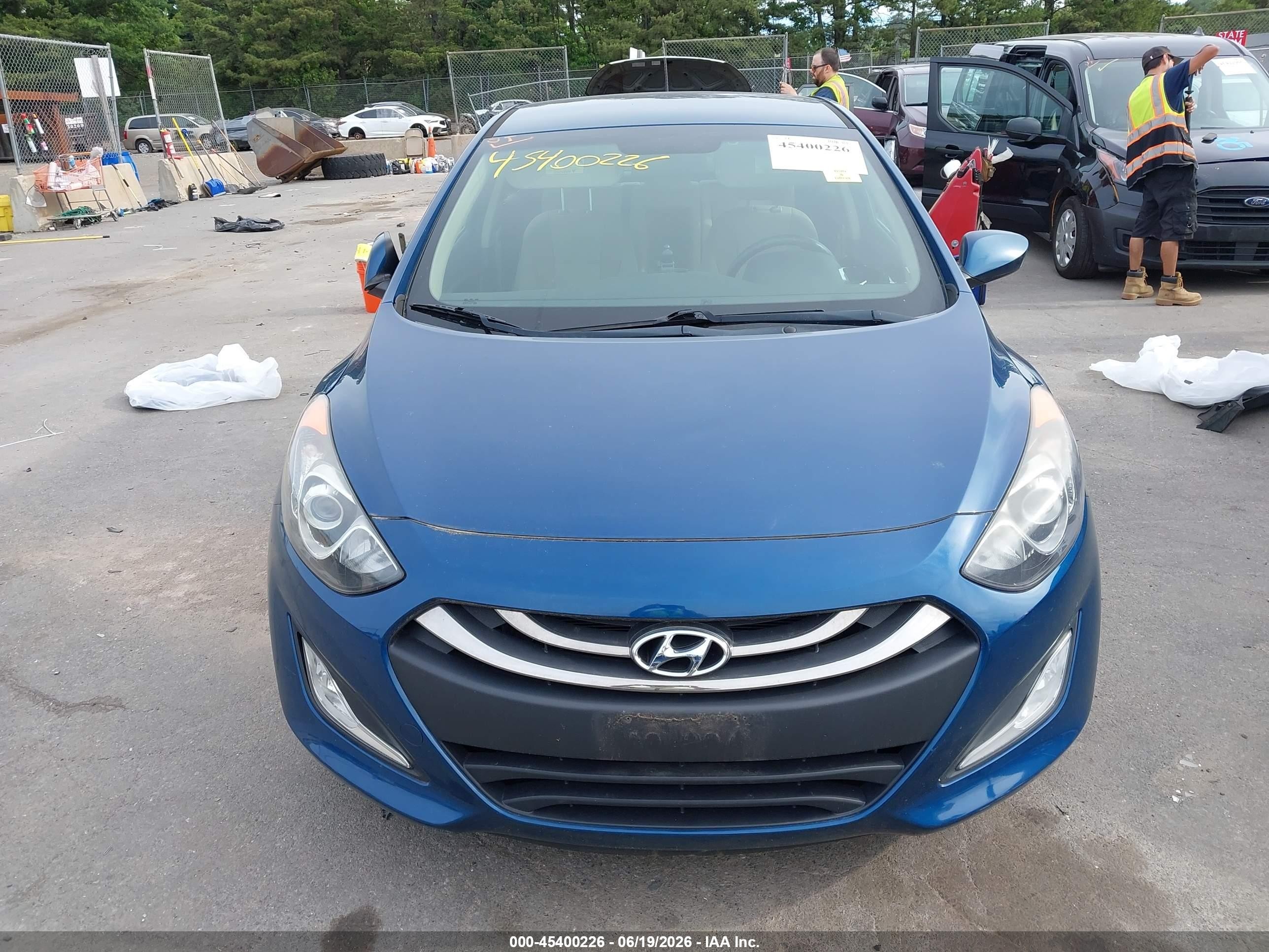 2014 Hyundai Elantra Gt   Blue vin: KMHD35LH7EU201302