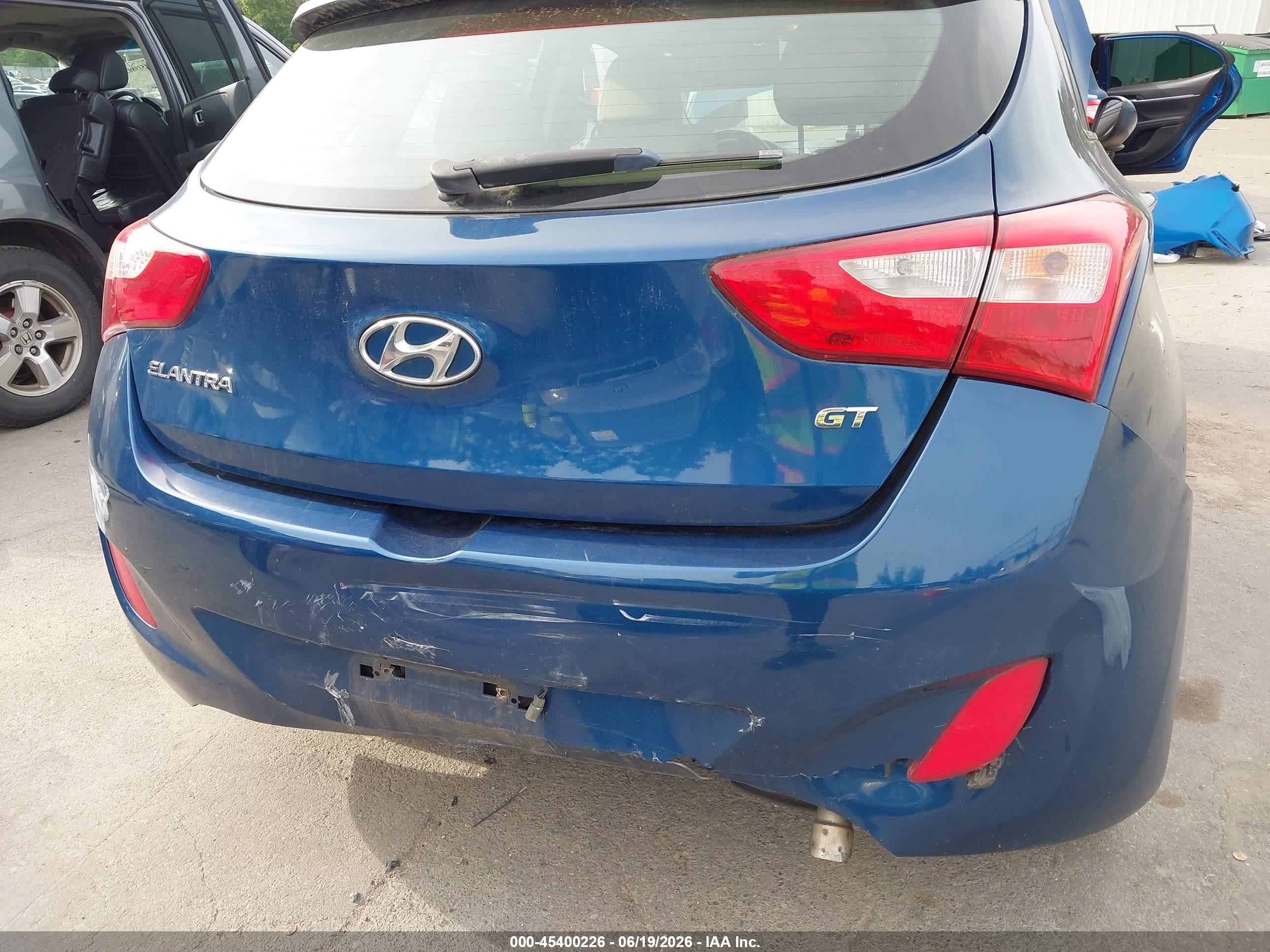 2014 Hyundai Elantra Gt   Blue vin: KMHD35LH7EU201302