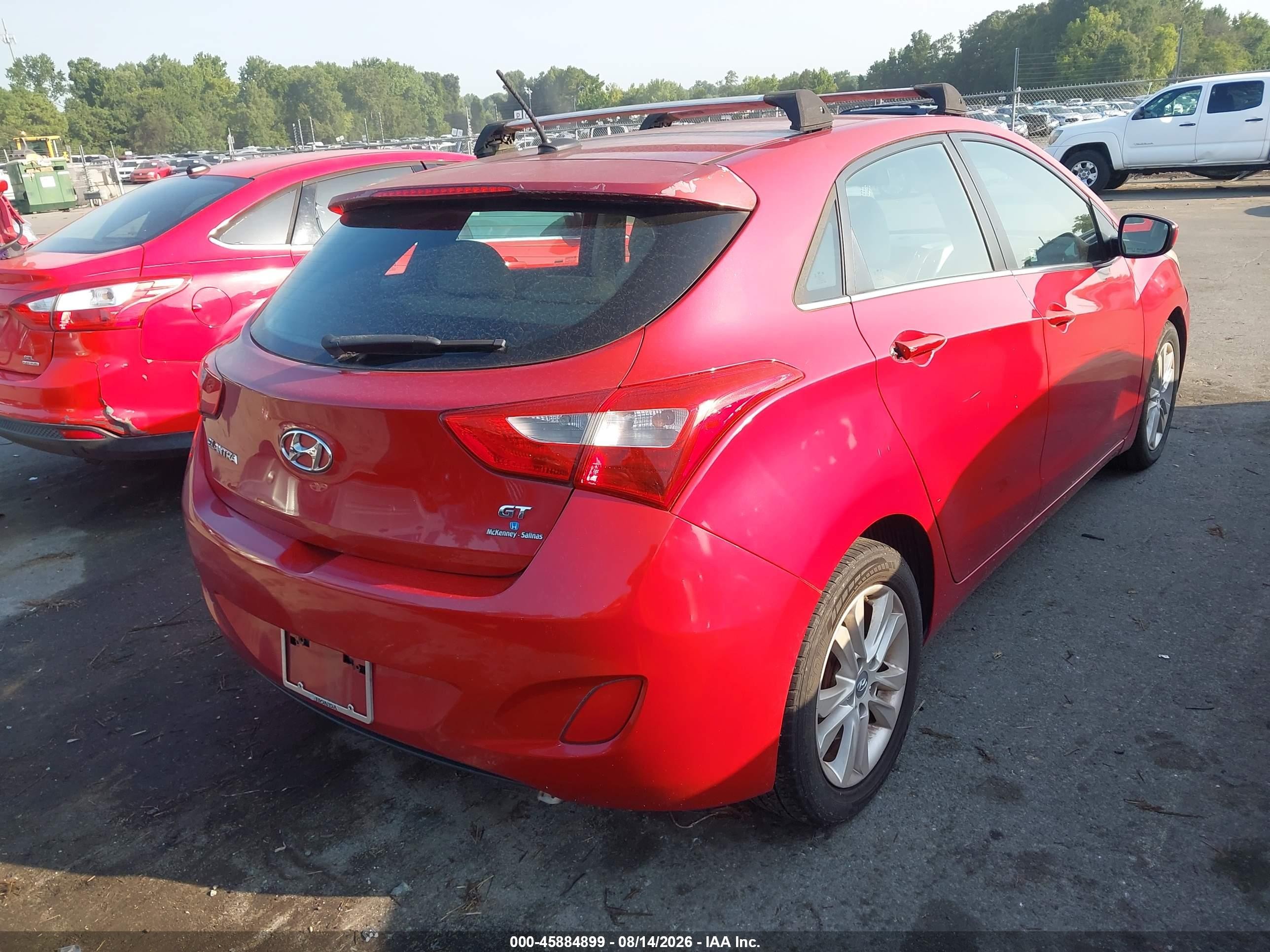 2014 Hyundai Elantra Gt   Red vin: KMHD35LH7EU203910