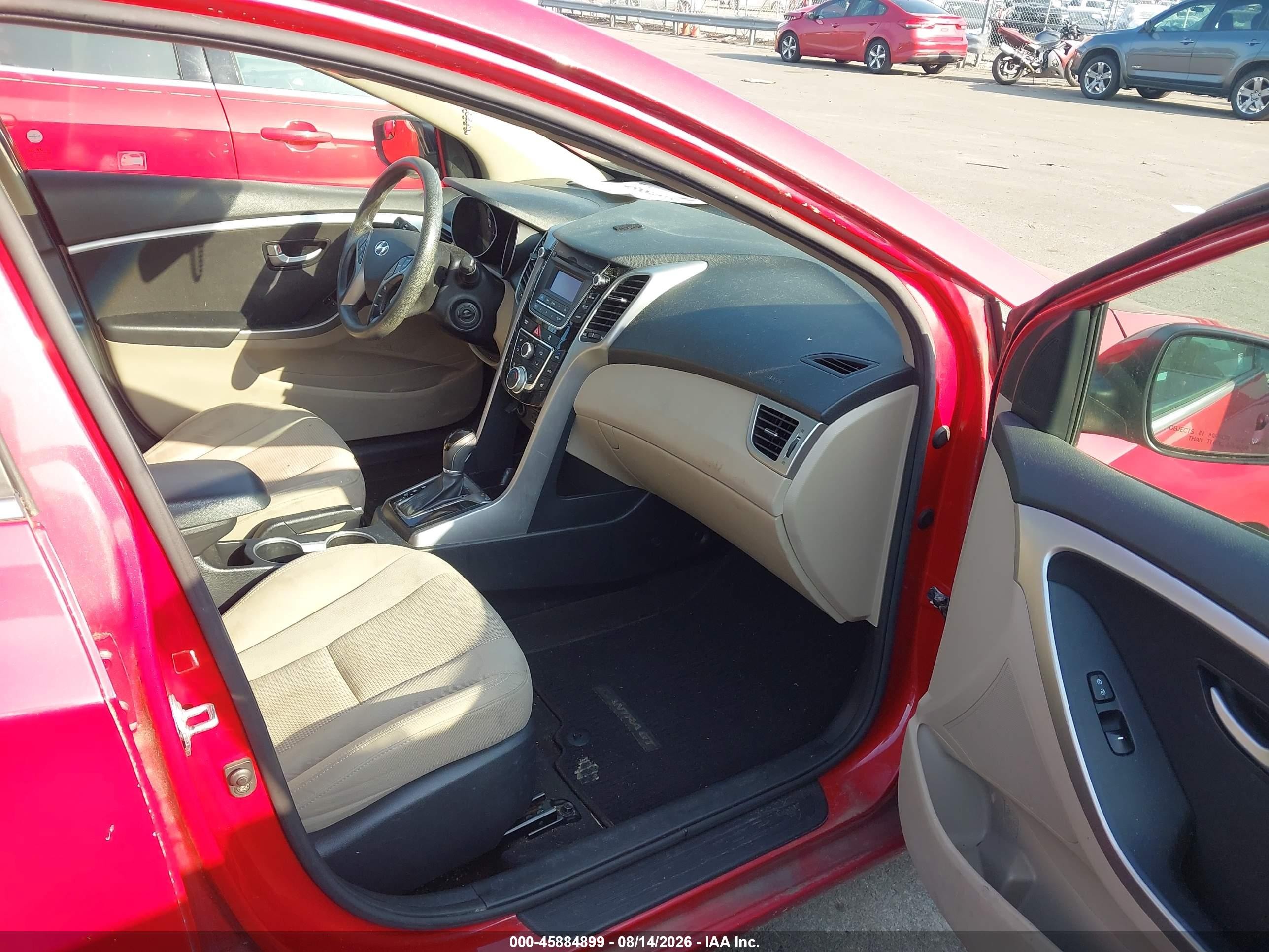 2014 Hyundai Elantra Gt   Red vin: KMHD35LH7EU203910