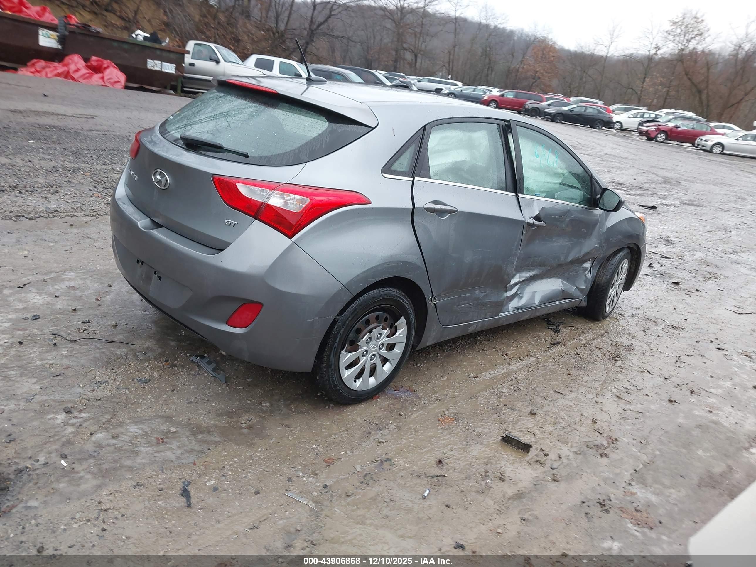 2016 Hyundai Elantra Gt Gray vin: KMHD35LH7GU326433