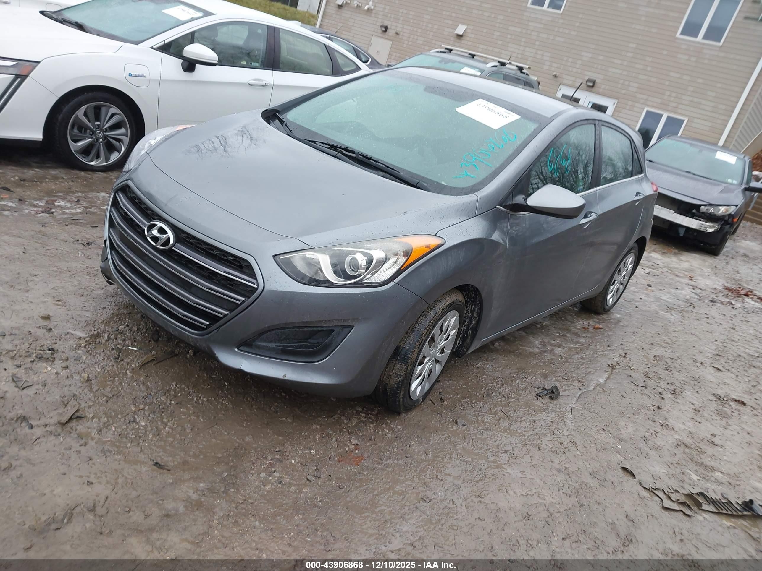 2016 Hyundai Elantra Gt Gray vin: KMHD35LH7GU326433