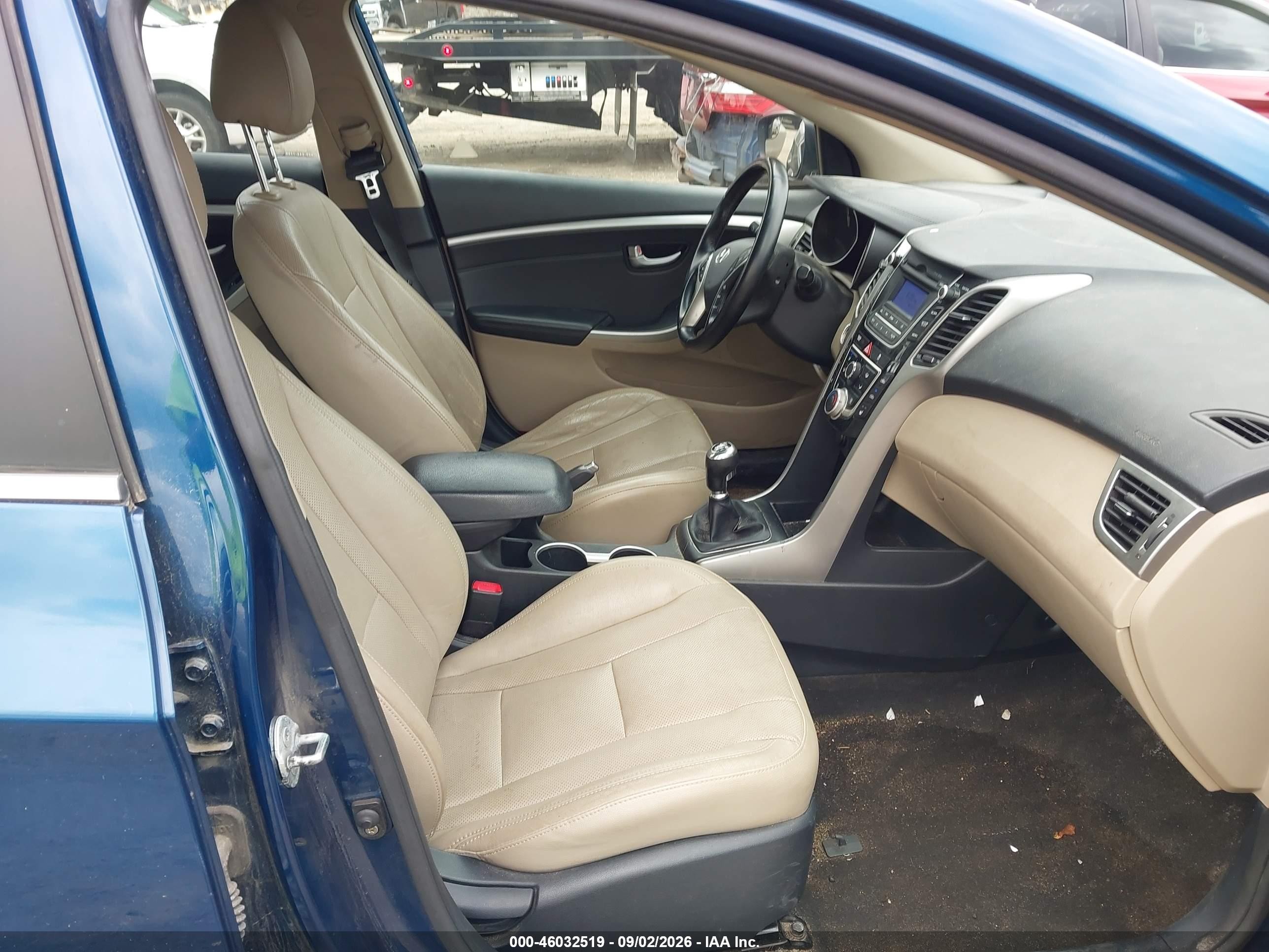 2014 Hyundai Elantra Gt Blue vin: KMHD35LH8EU171582
