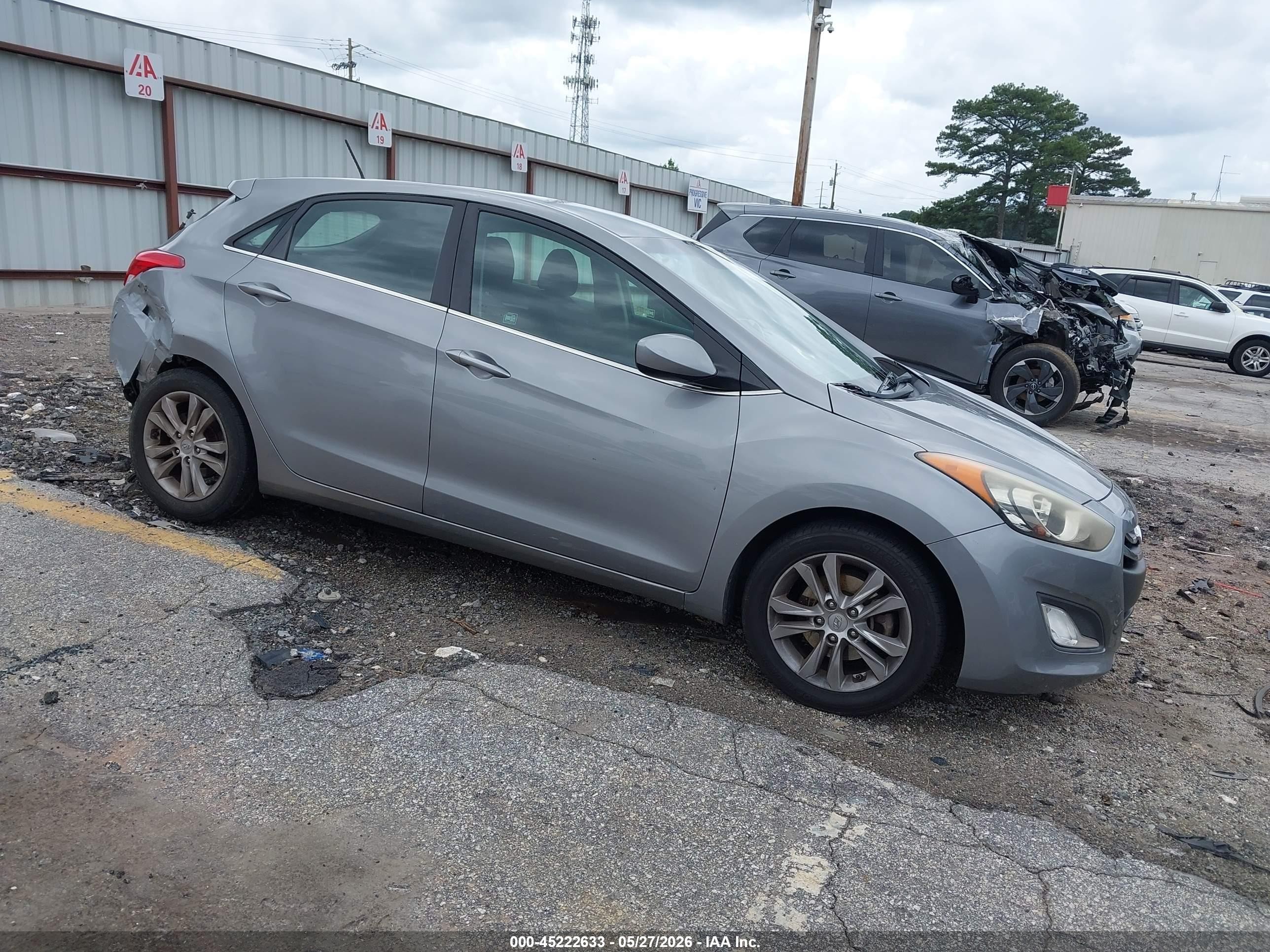 2014 Hyundai Elantra Gt   Silver vin: KMHD35LH8EU179620