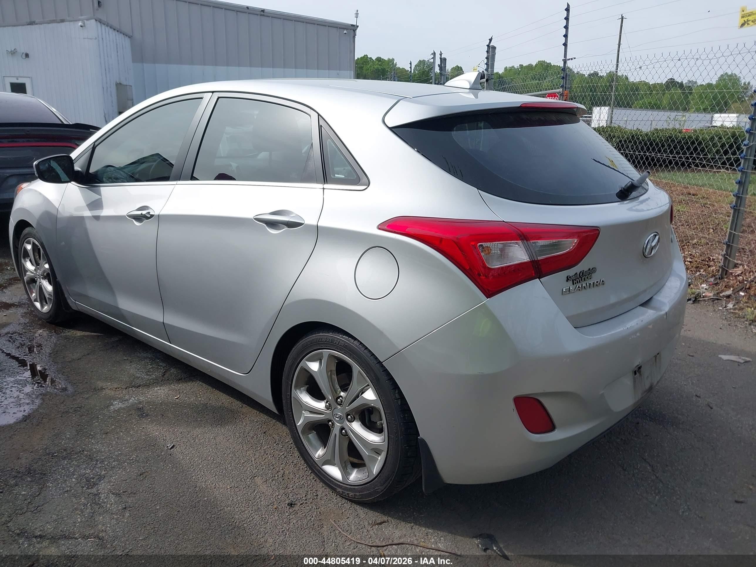 2014 Hyundai Elantra Gt   Серебряный vin: KMHD35LH8EU184882
