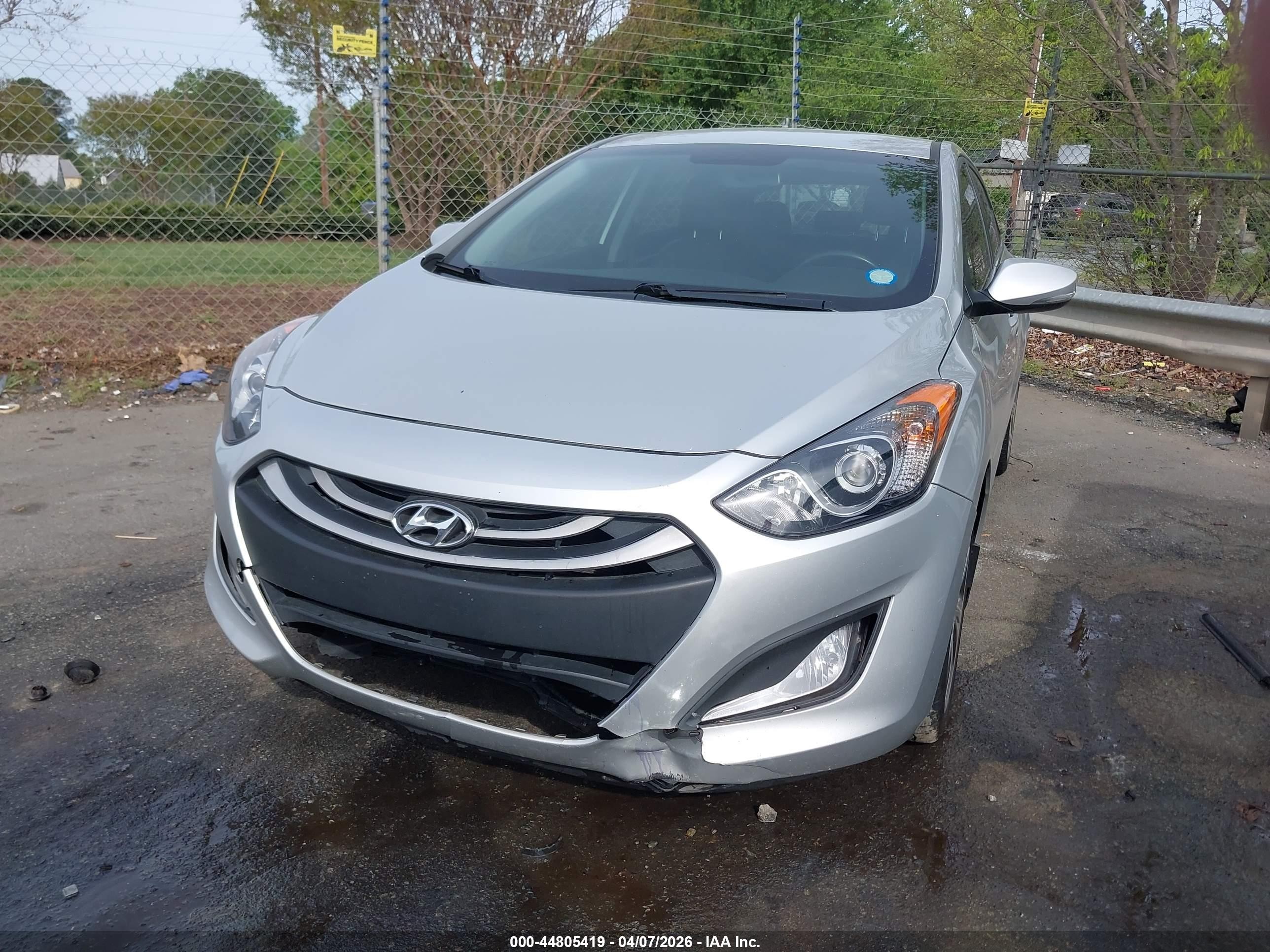 2014 Hyundai Elantra Gt   Серебряный vin: KMHD35LH8EU184882