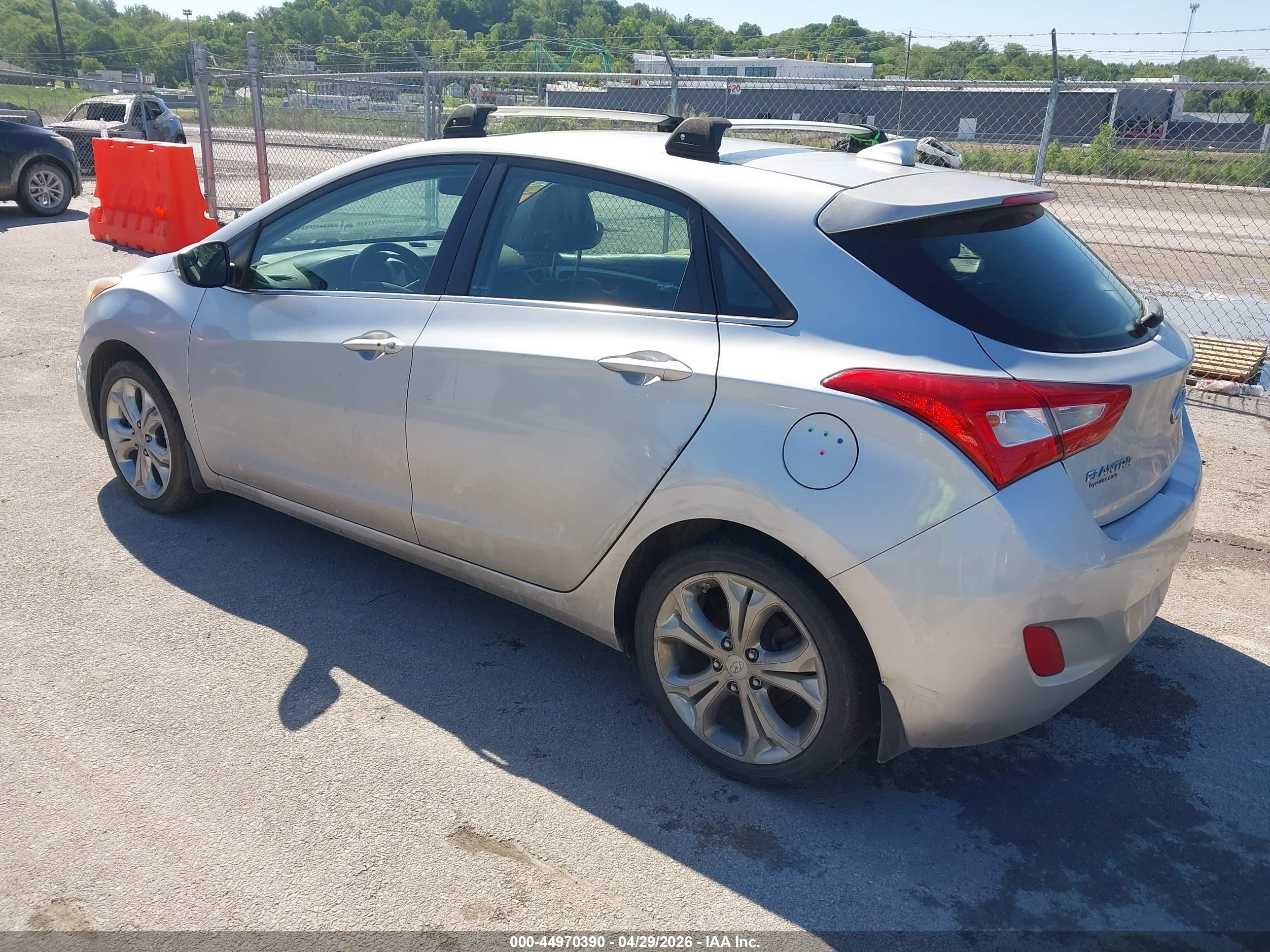 2014 Hyundai Elantra Gt   Silver vin: KMHD35LH8EU199947
