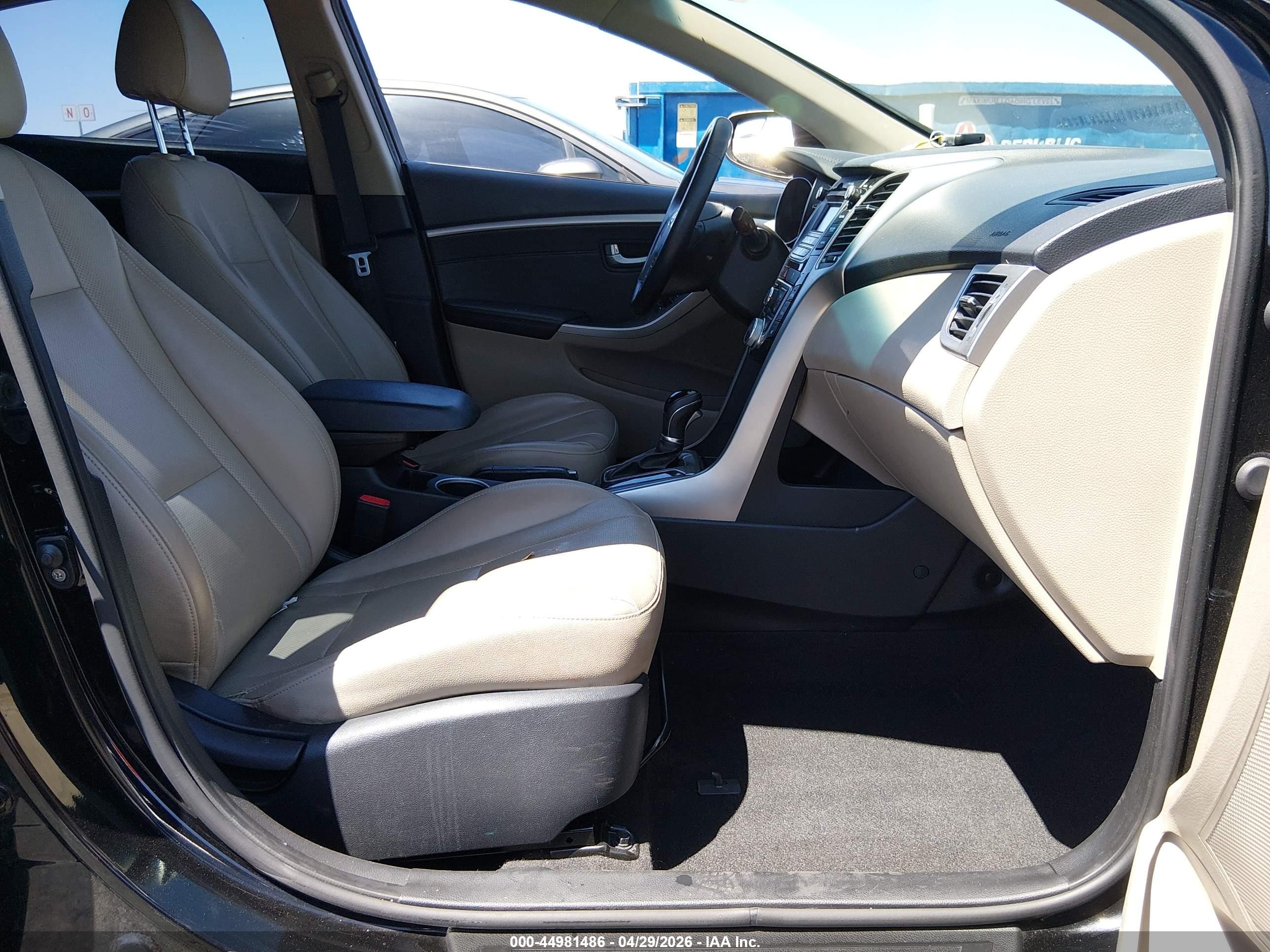 2014 Hyundai Elantra Gt Black vin: KMHD35LH8EU217024
