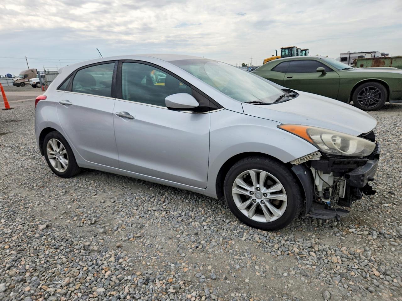 2014 Hyundai Elantra Gt Base Silver vin: KMHD35LH8EU230548