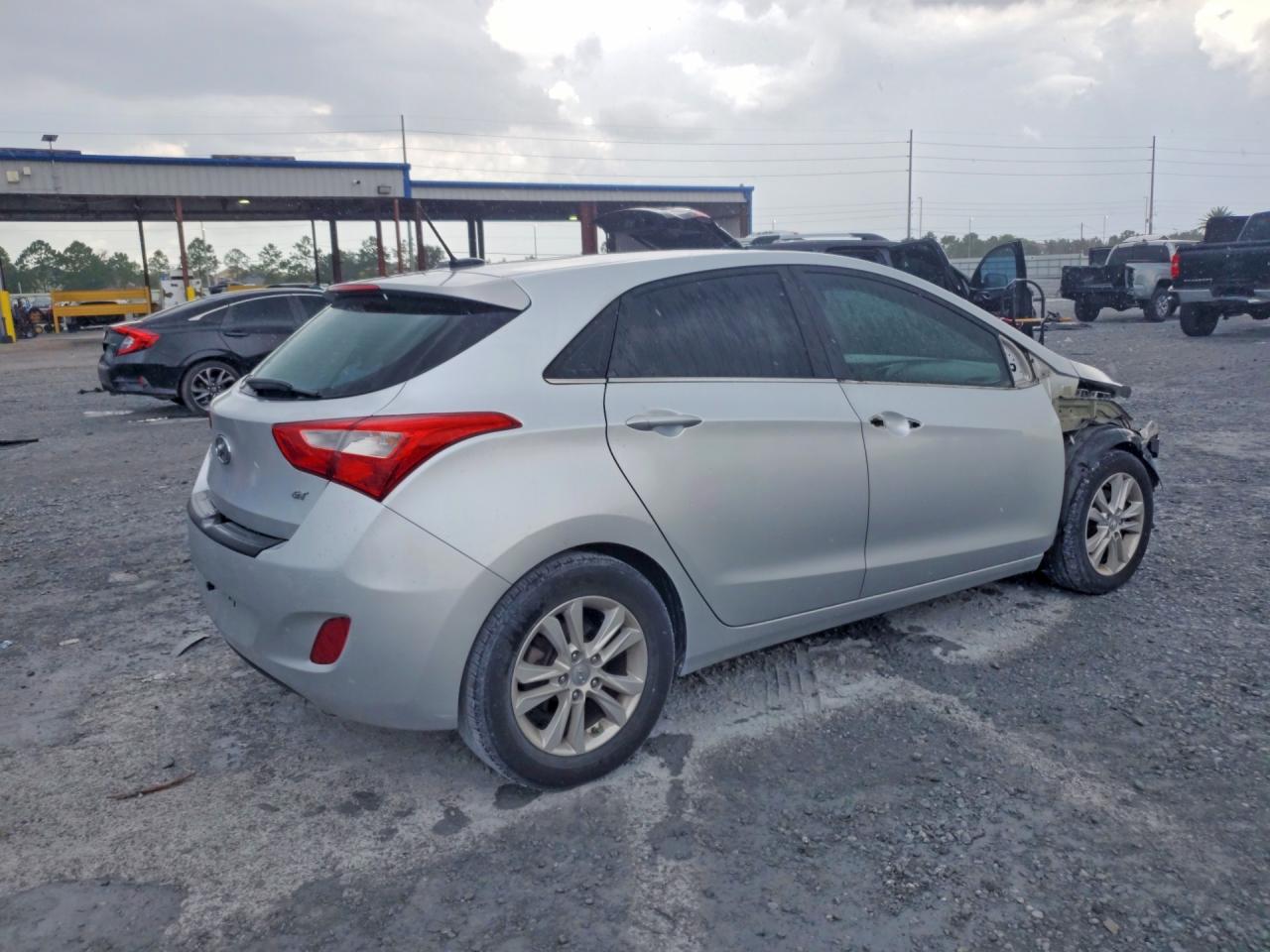 2014 Hyundai Elantra Gt Base Серебряный vin: KMHD35LH8EU233059