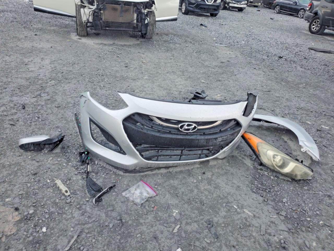 2014 Hyundai Elantra Gt Base Серебряный vin: KMHD35LH8EU233059