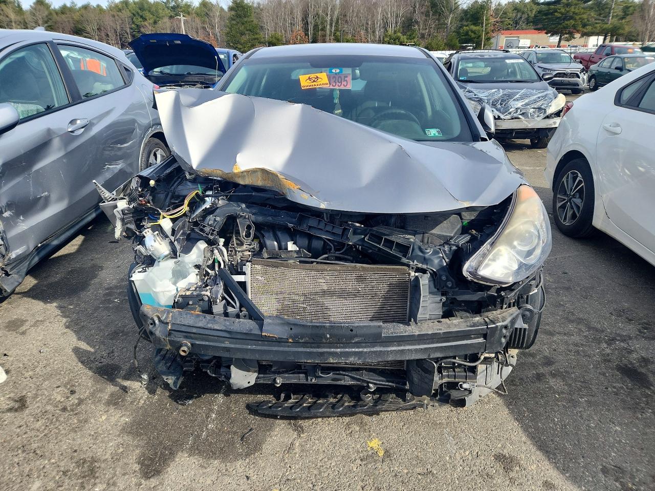 2014 Hyundai Elantra Gt Base Silver vin: KMHD35LH8EU234924