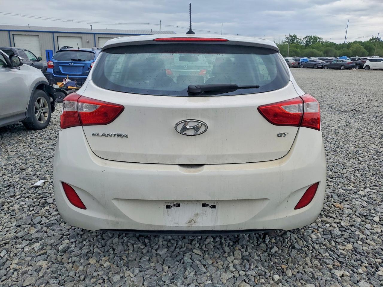 2014 Hyundai Elantra Gt Base Белый vin: KMHD35LH8EU235040