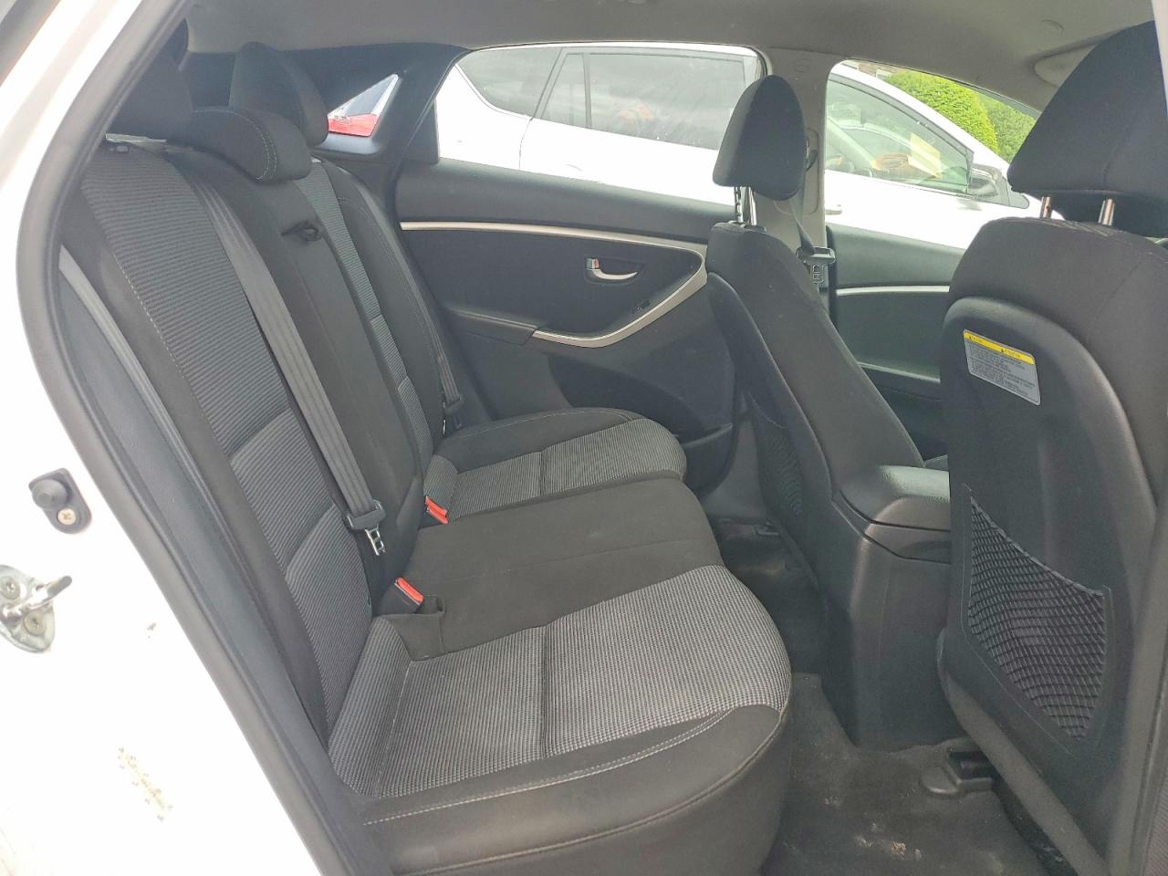 2014 Hyundai Elantra Gt Base Белый vin: KMHD35LH8EU235040