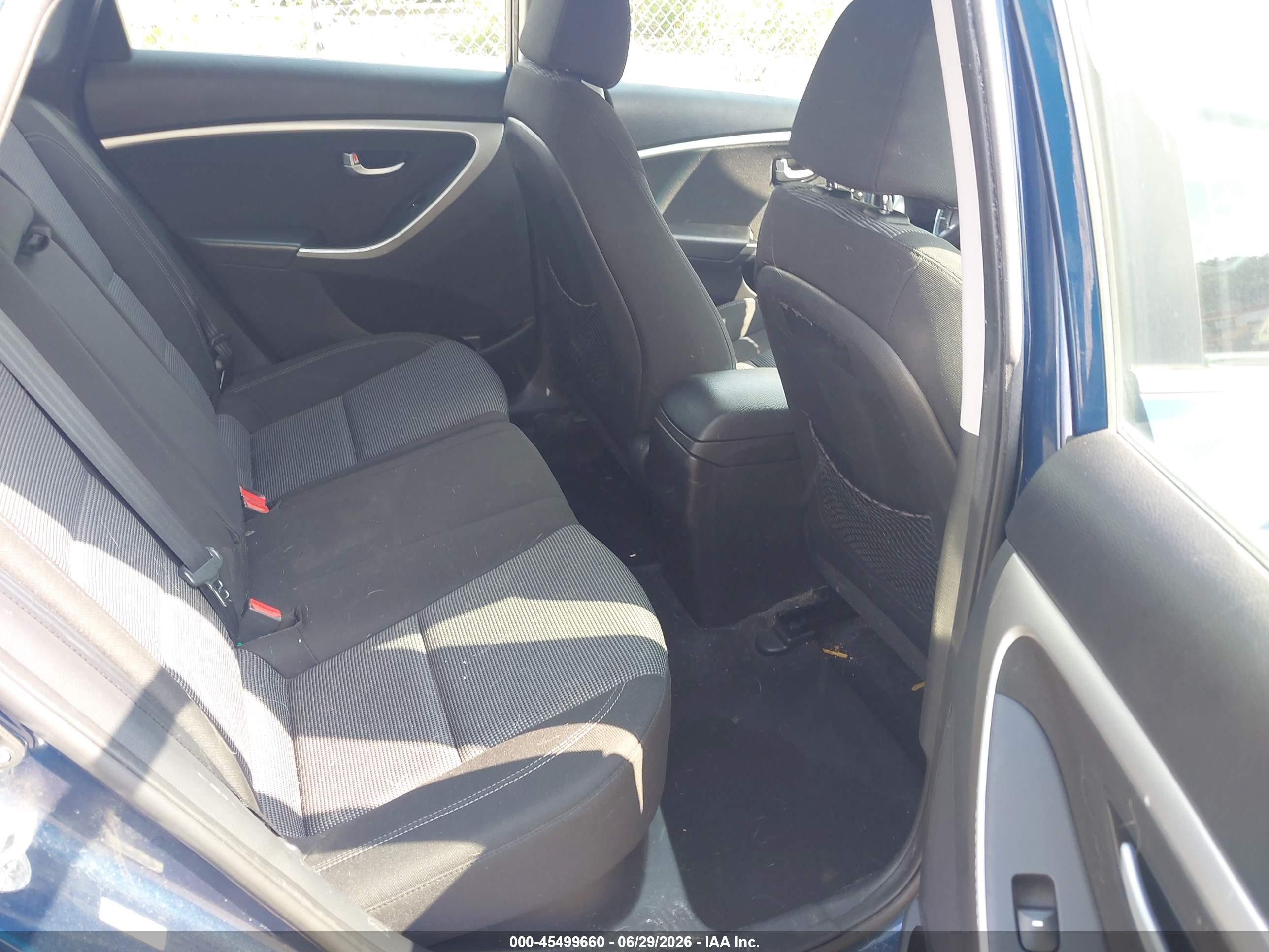 2015 Hyundai Elantra Gt   Blue vin: KMHD35LH8FU237839