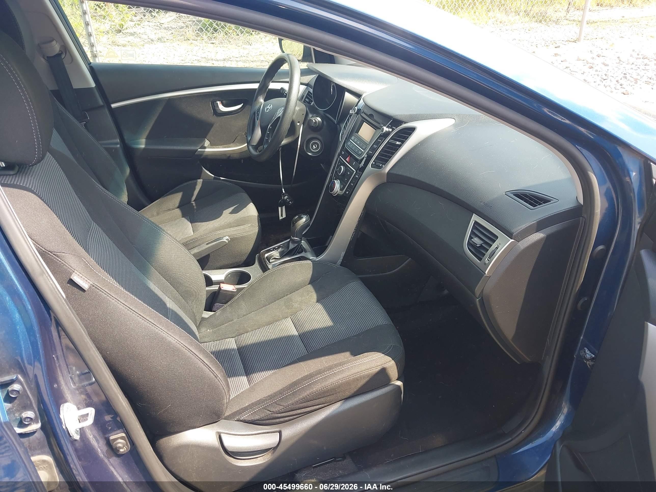 2015 Hyundai Elantra Gt   Blue vin: KMHD35LH8FU237839