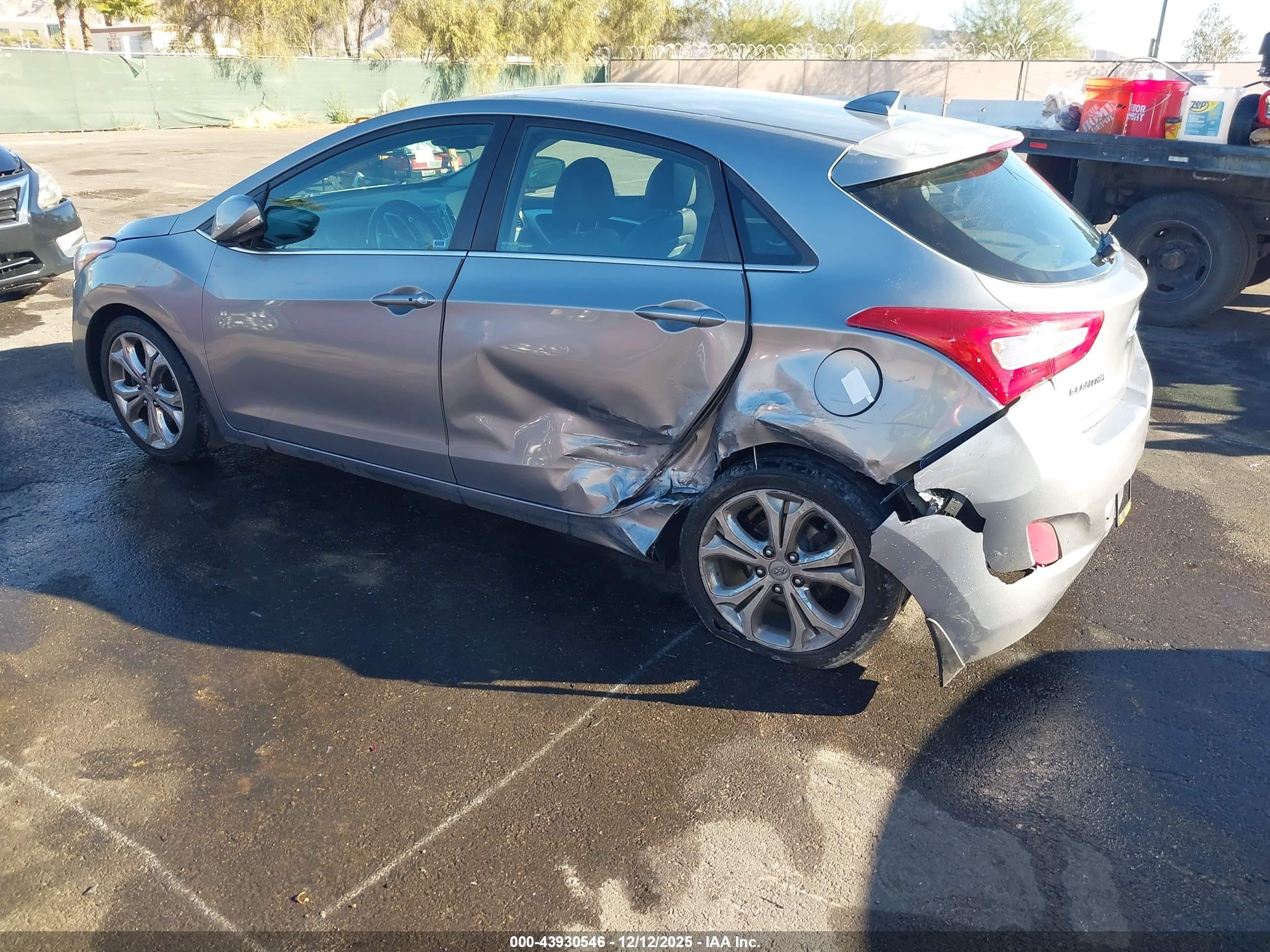 2015 Hyundai Elantra Gt   Silver vin: KMHD35LH8FU240899