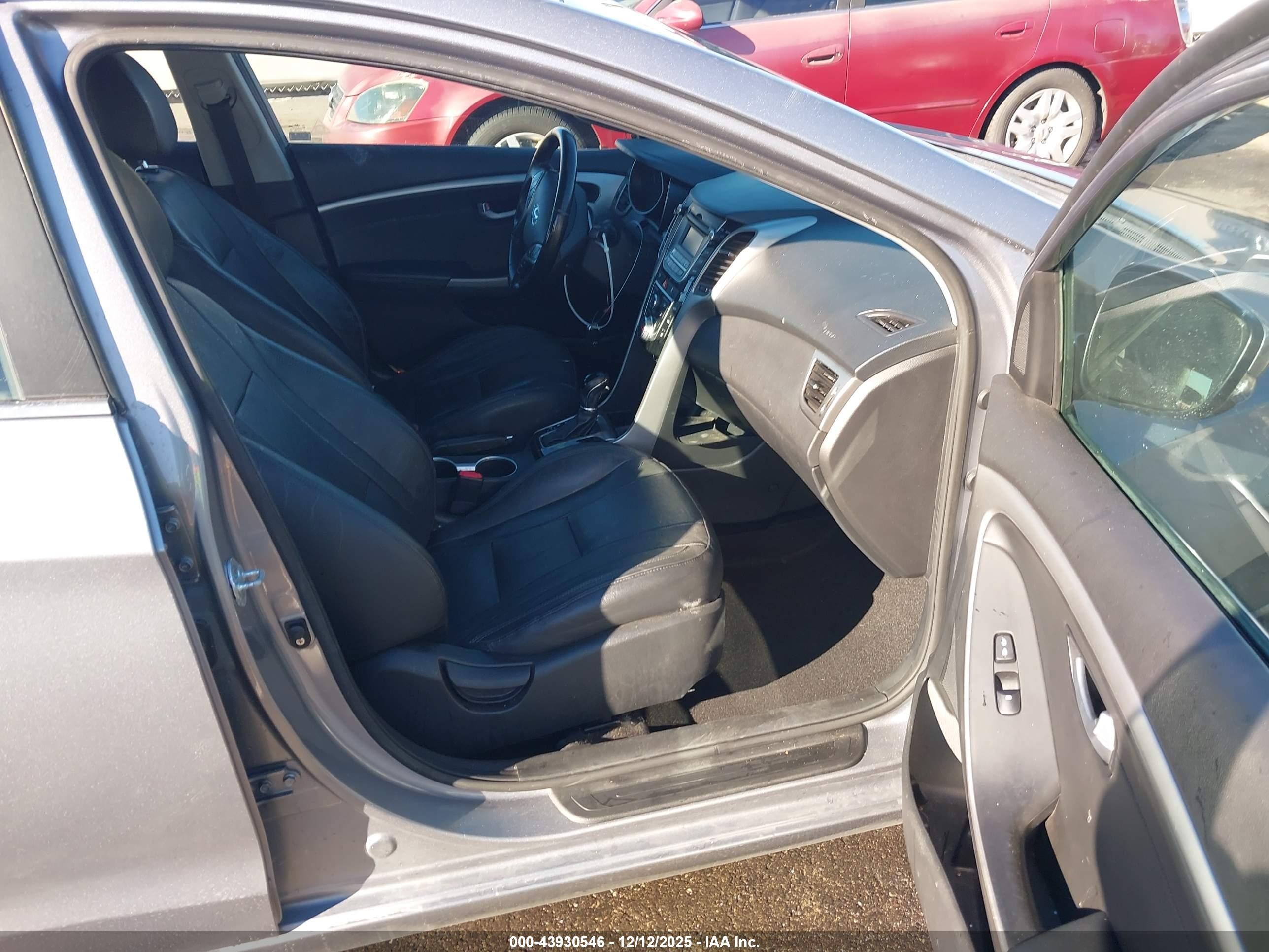 2015 Hyundai Elantra Gt   Silver vin: KMHD35LH8FU240899
