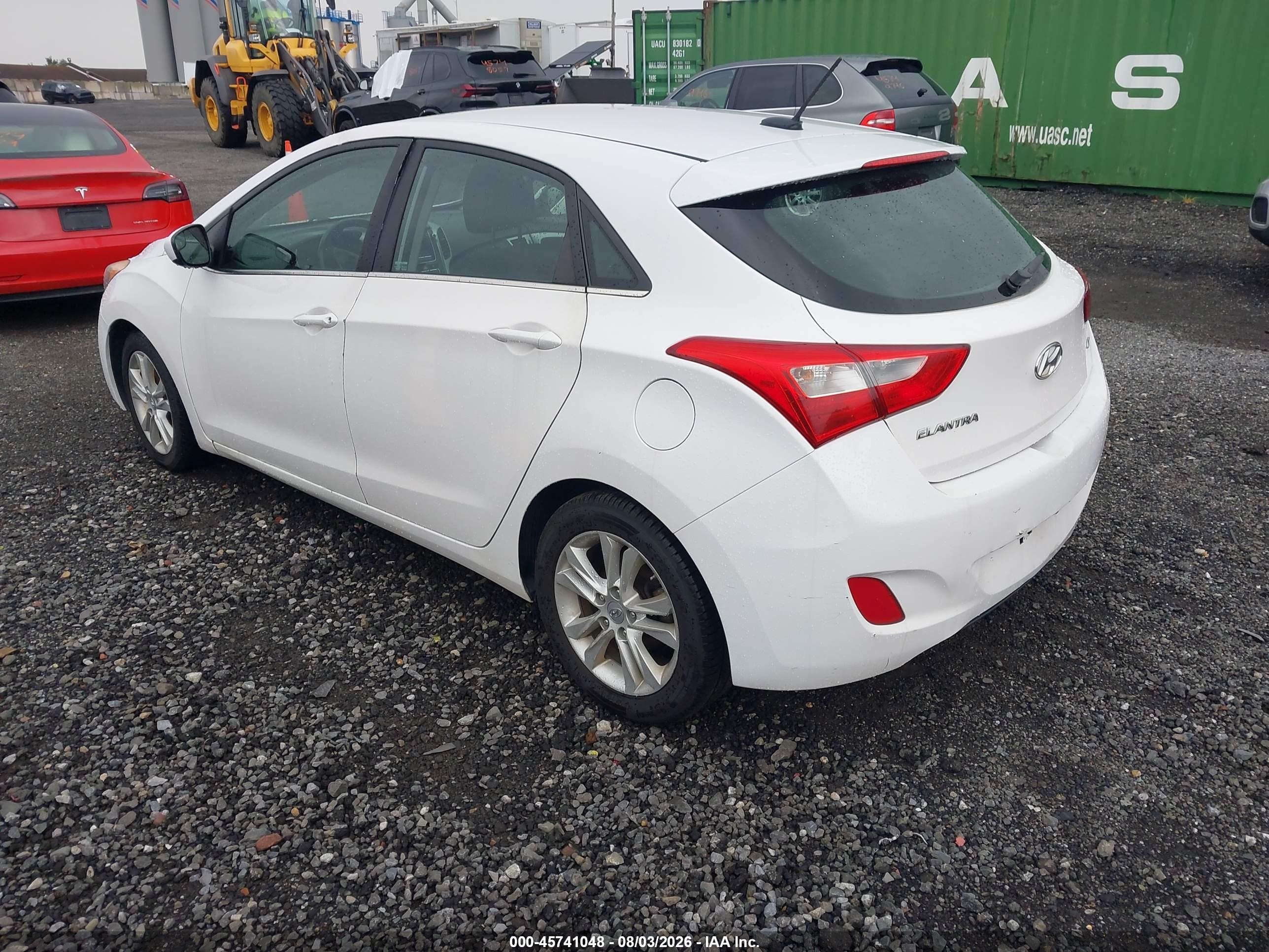 2015 Hyundai Elantra Gt   White vin: KMHD35LH8FU242264
