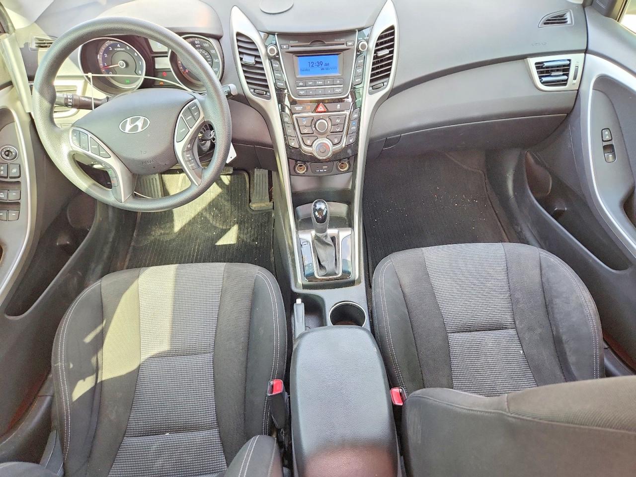 2016 Hyundai Elantra Gt Base Gray vin: KMHD35LH8GU272561