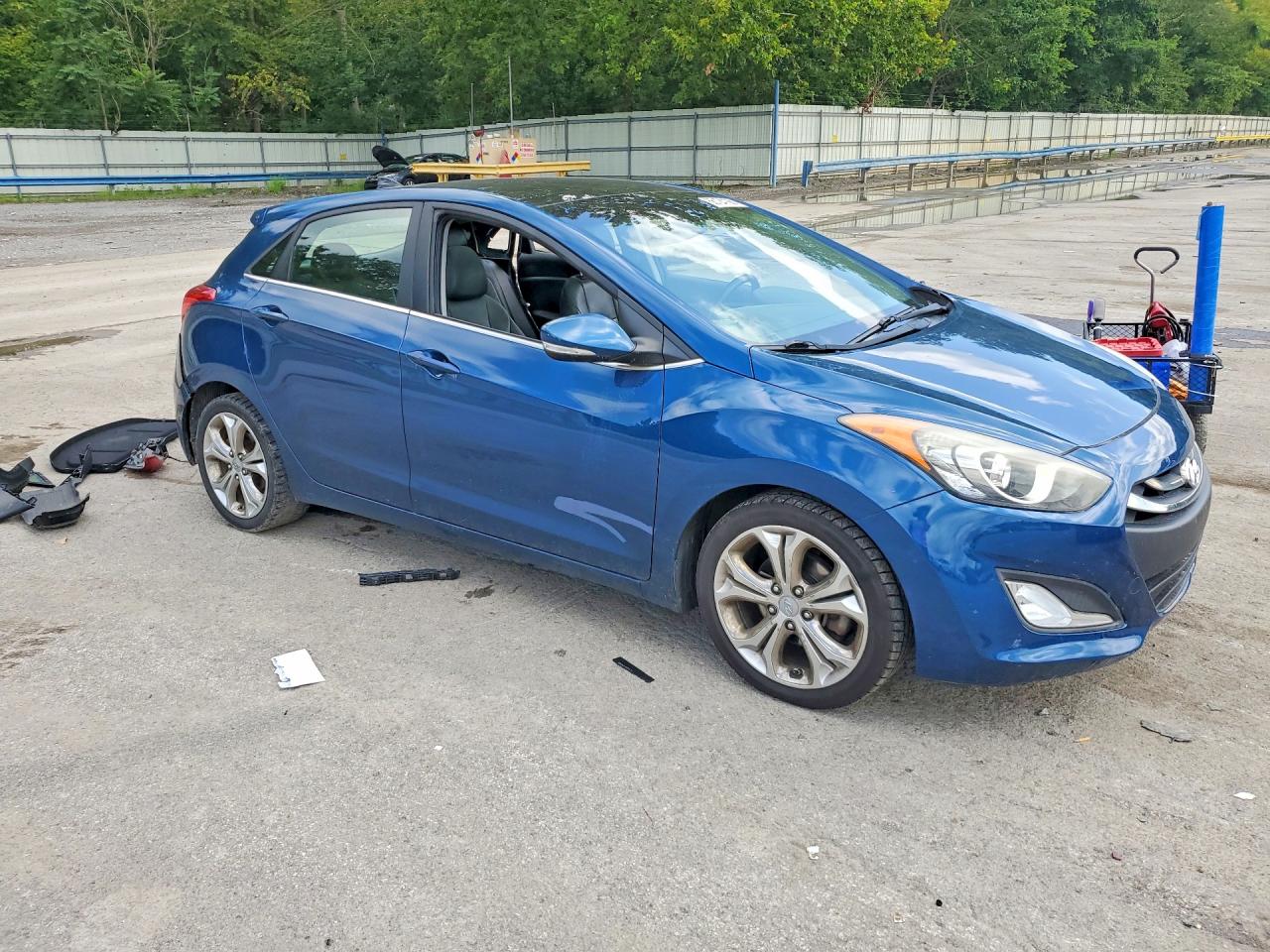 2014 Hyundai Elantra Gt Base Blue vin: KMHD35LH9EU164687
