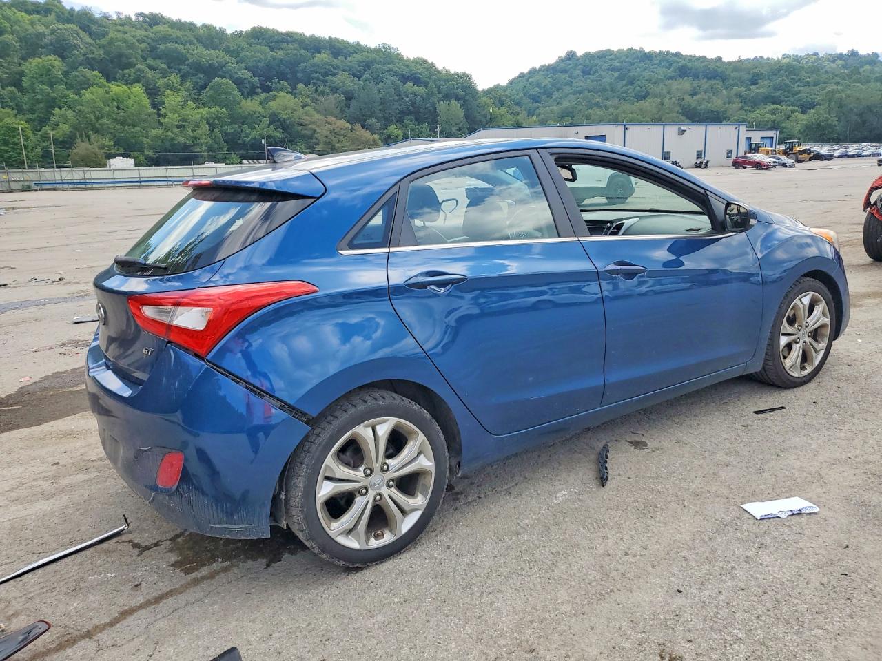 2014 Hyundai Elantra Gt Base Blue vin: KMHD35LH9EU164687