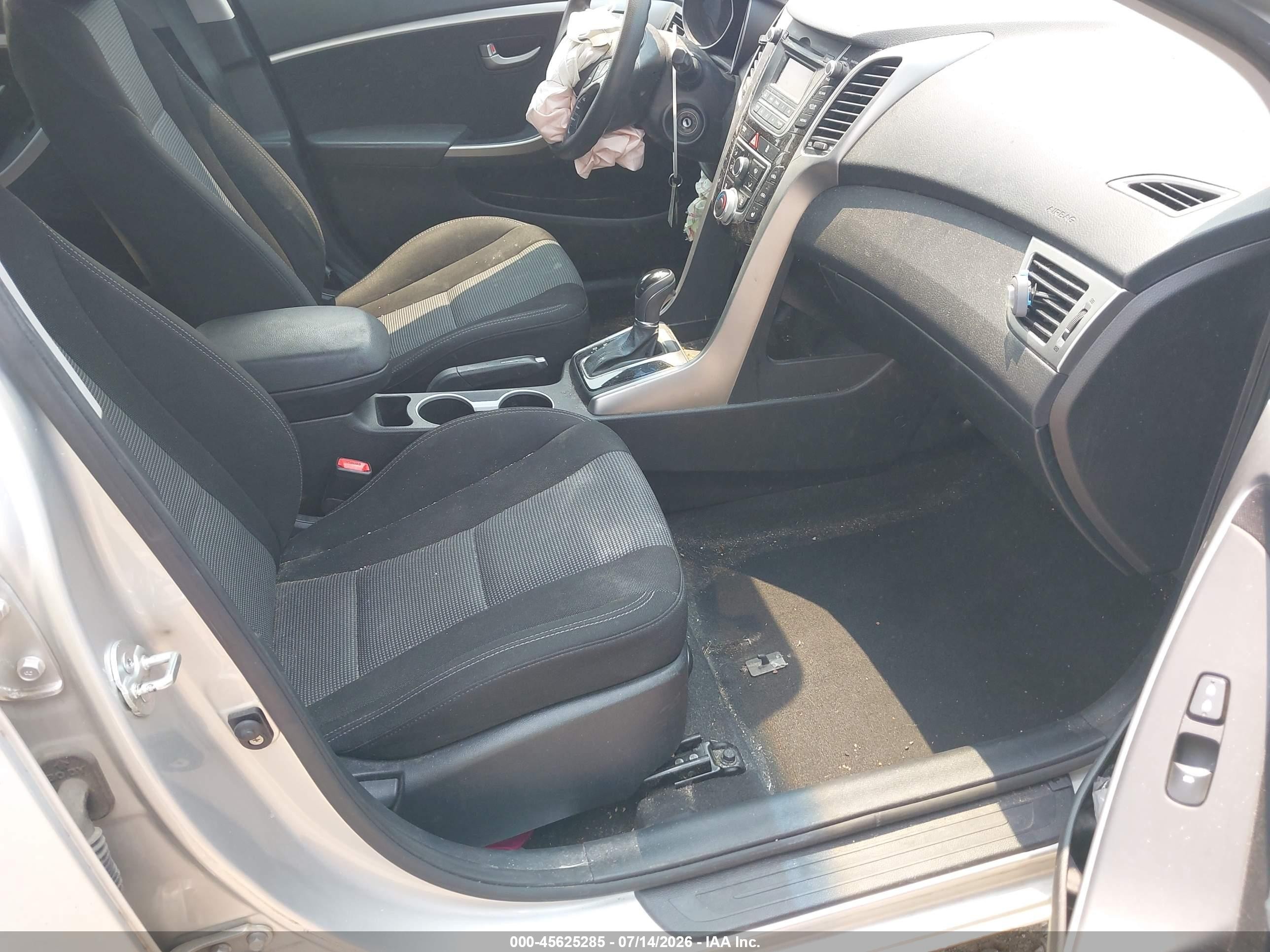 2014 Hyundai Elantra Gt   Silver vin: KMHD35LH9EU172465