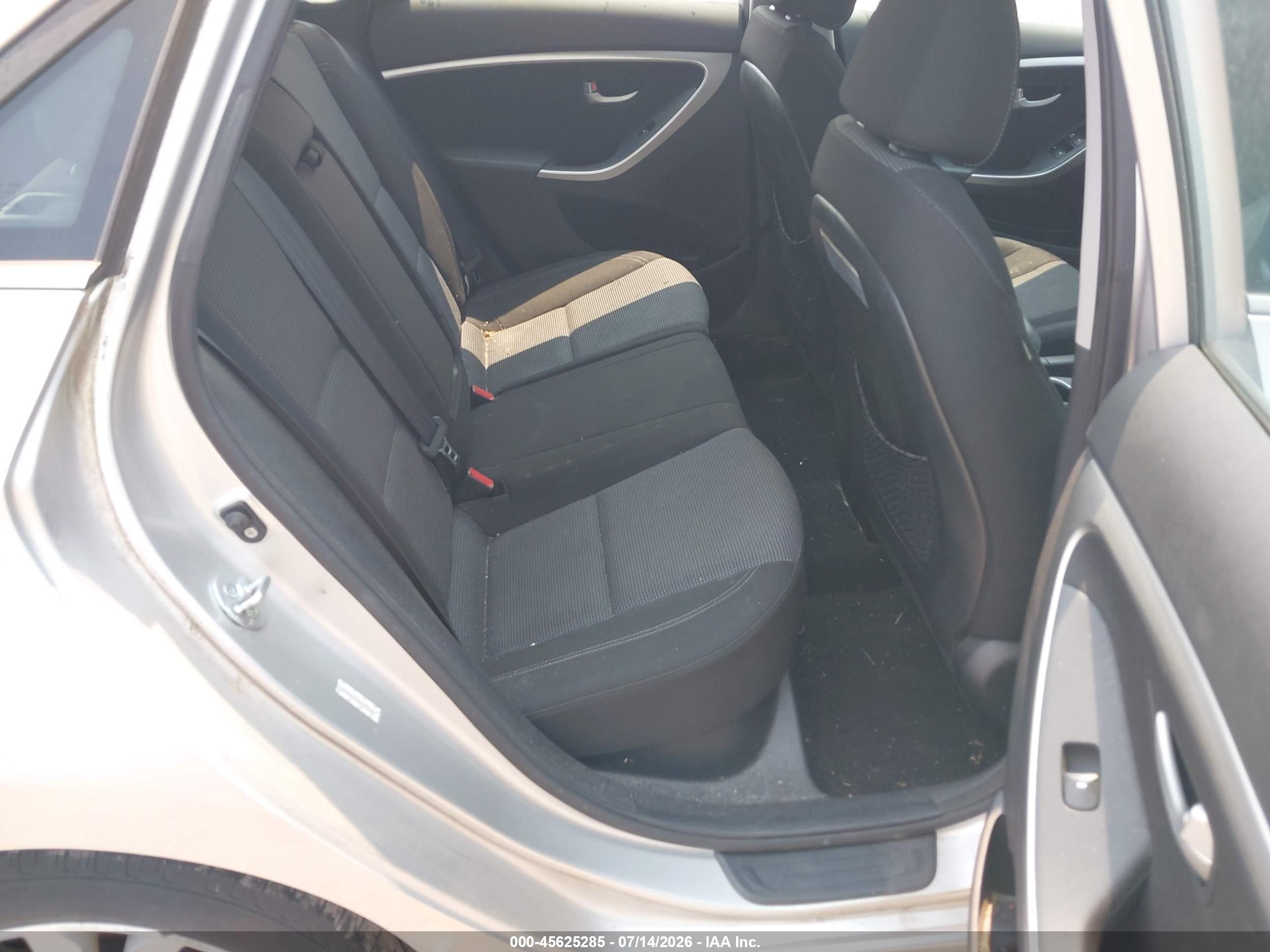 2014 Hyundai Elantra Gt   Silver vin: KMHD35LH9EU172465