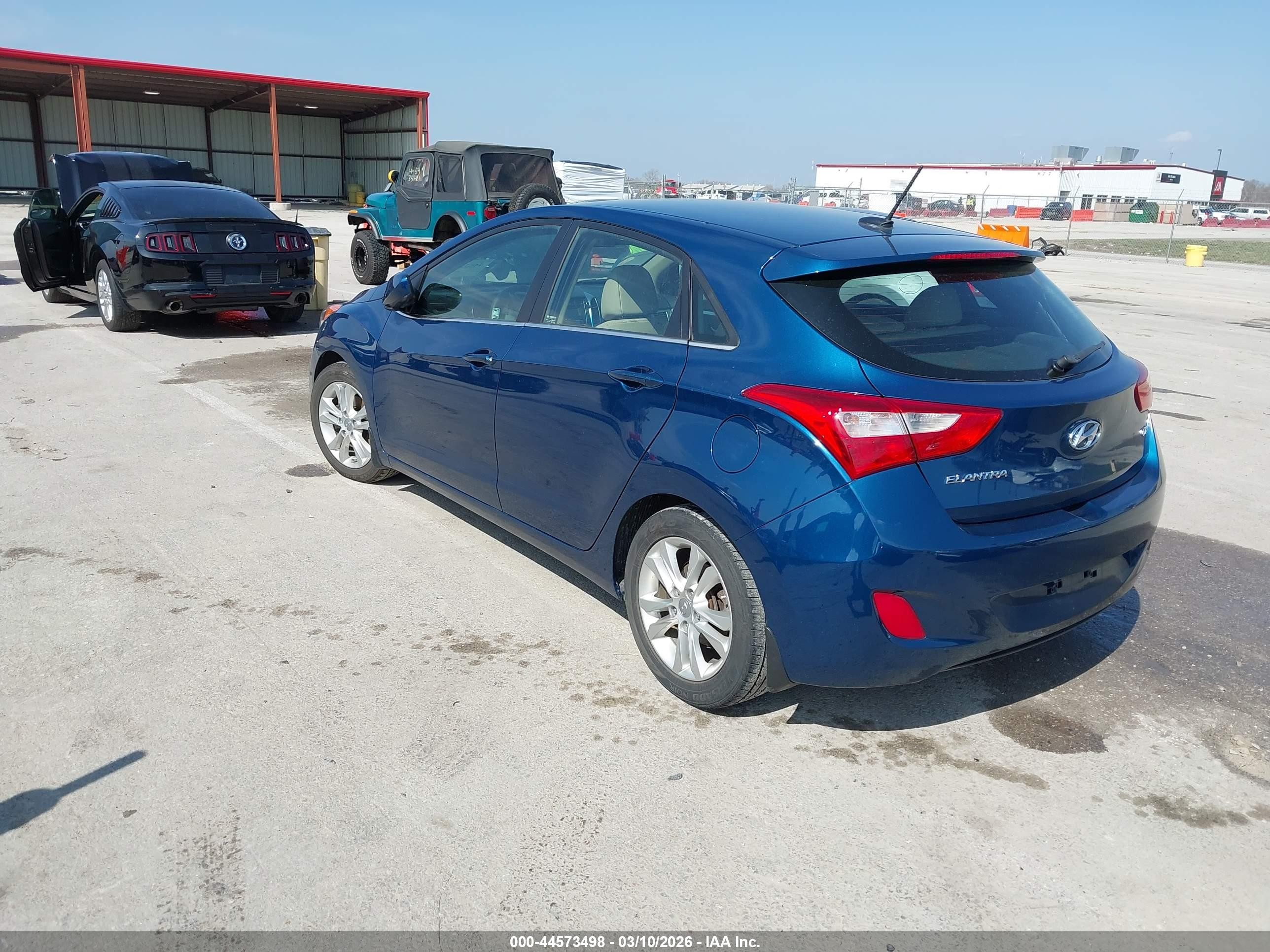 2014 Hyundai Elantra Gt   Blue vin: KMHD35LH9EU174510