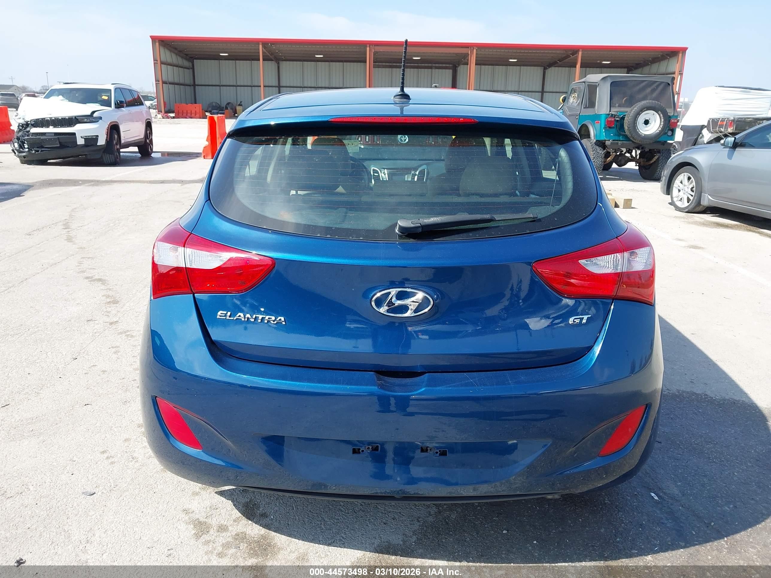 2014 Hyundai Elantra Gt   Blue vin: KMHD35LH9EU174510