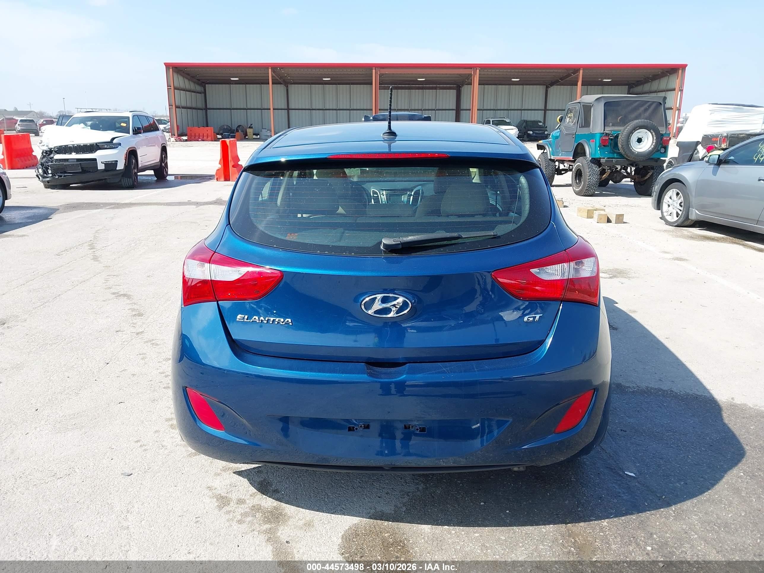 2014 Hyundai Elantra Gt   Blue vin: KMHD35LH9EU174510
