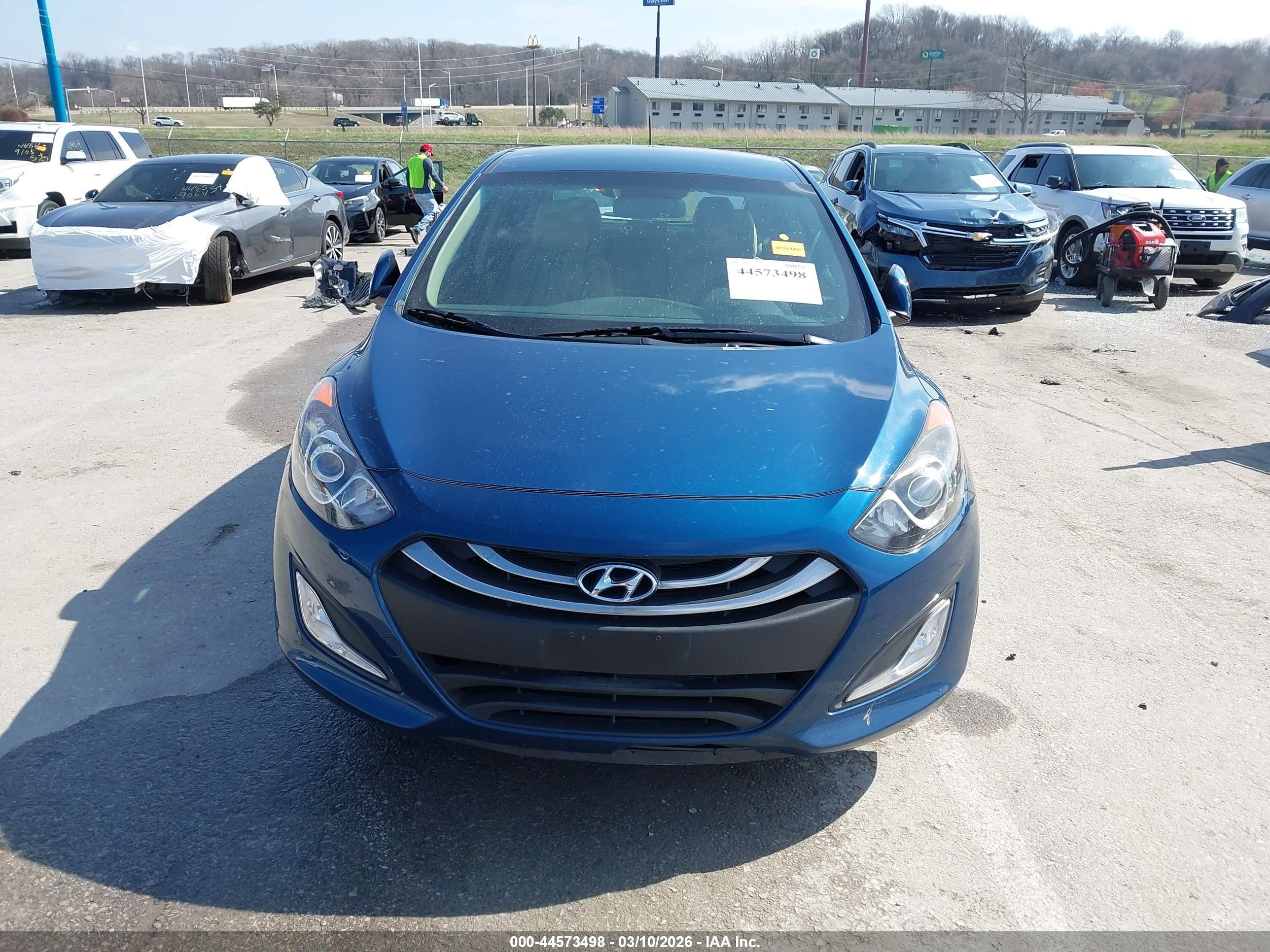 2014 Hyundai Elantra Gt   Blue vin: KMHD35LH9EU174510
