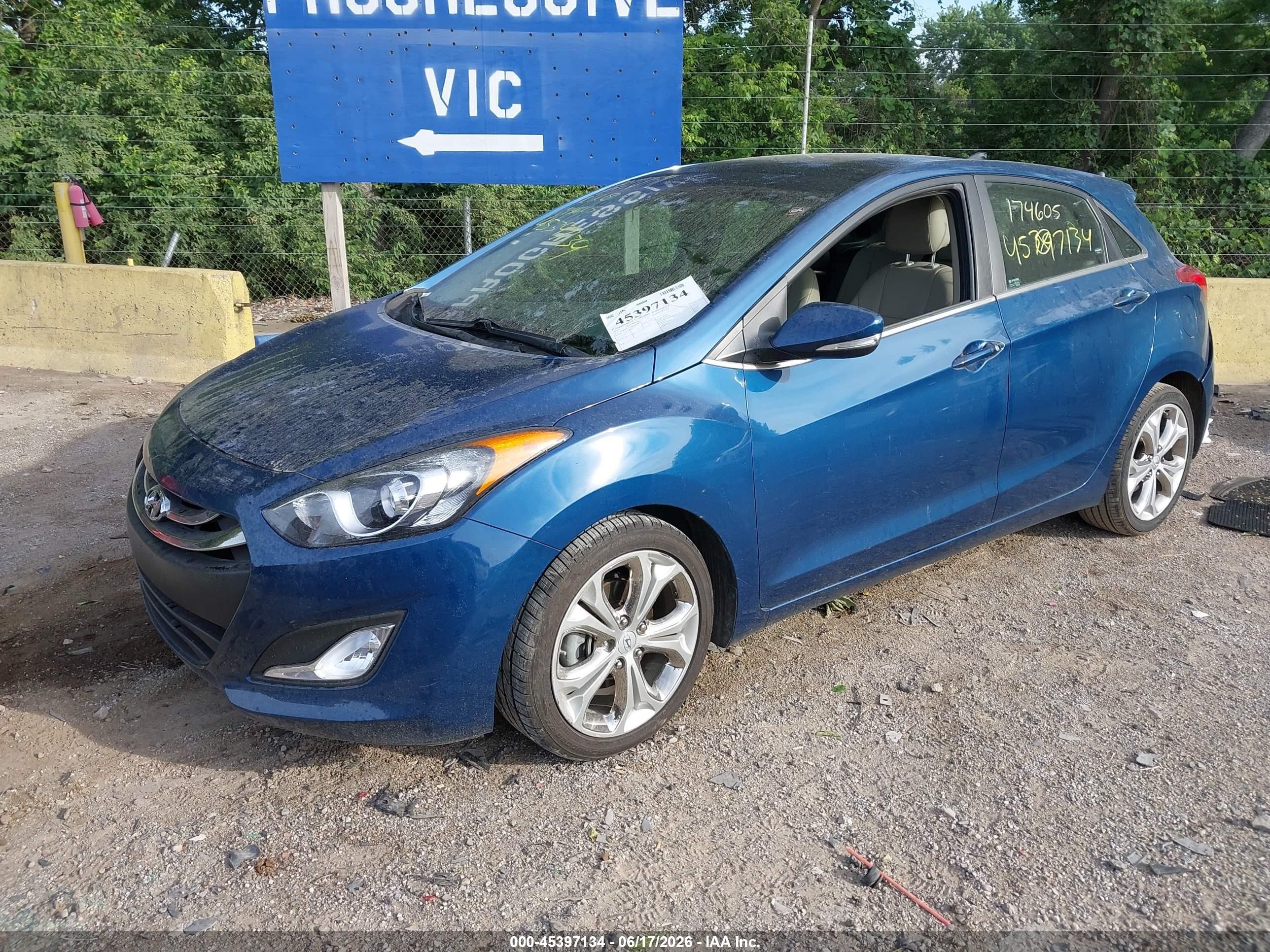 2014 Hyundai Elantra Gt   Blue vin: KMHD35LH9EU174605