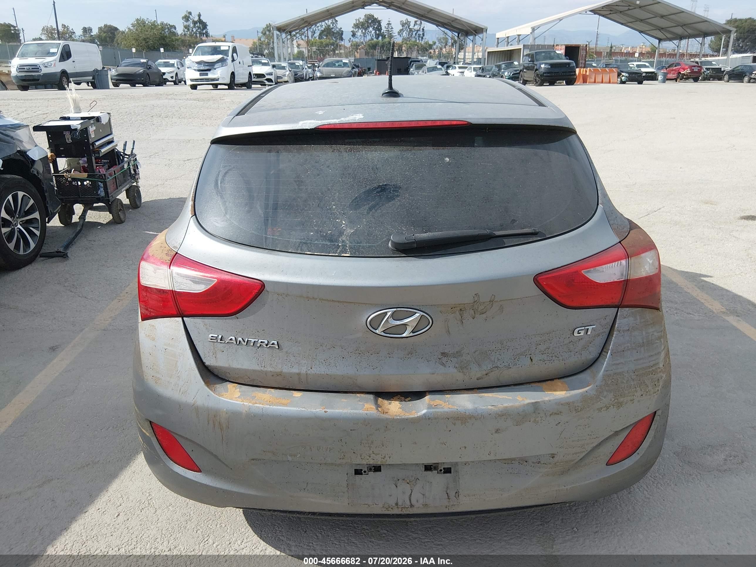 2014 Hyundai Elantra Gt Silver vin: KMHD35LH9EU181991