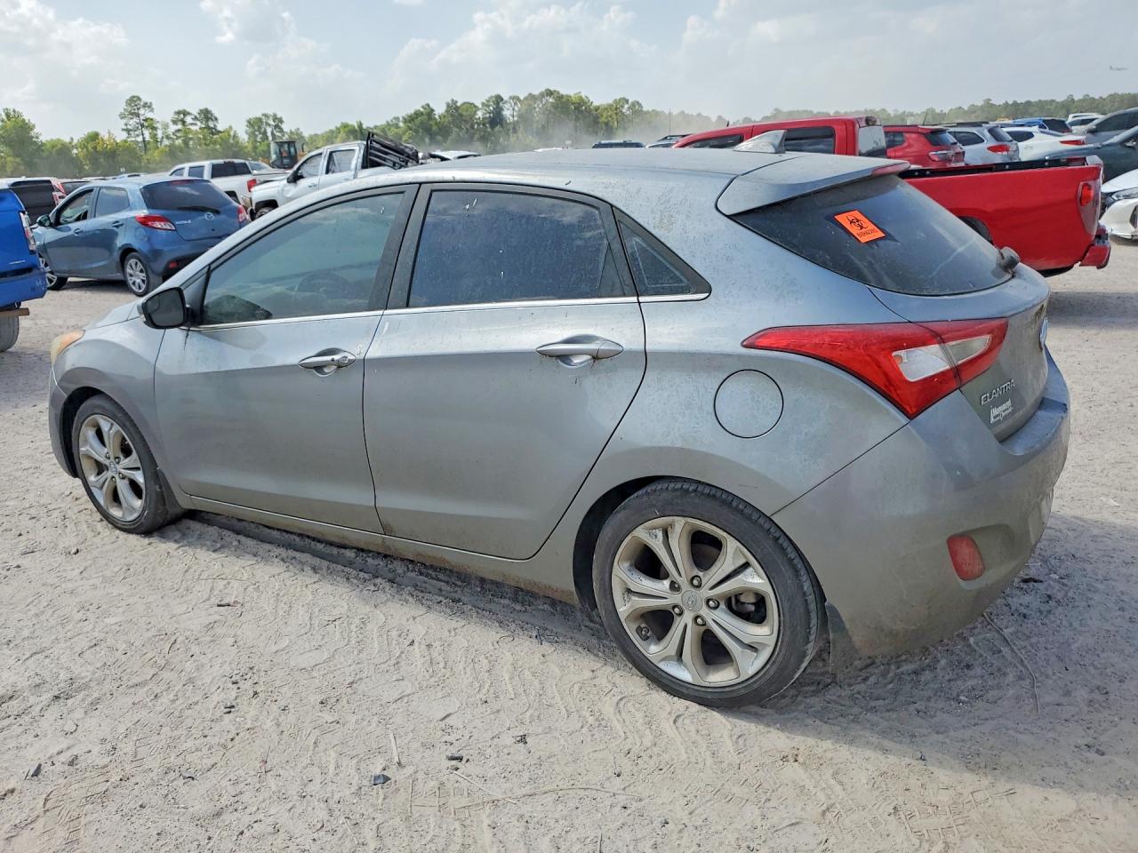 2014 Hyundai Elantra Gt Base Silver vin: KMHD35LH9EU188939