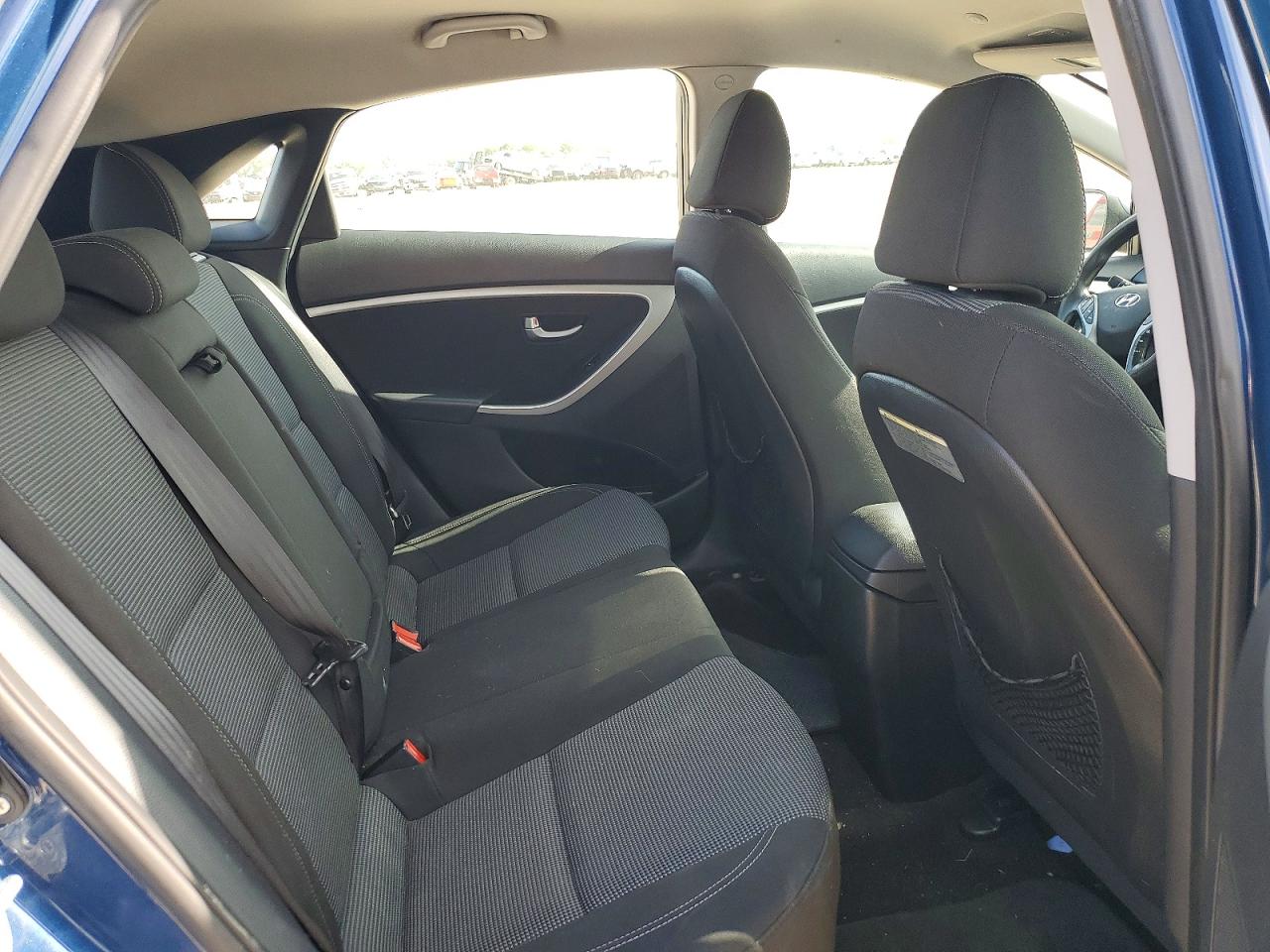 2014 Hyundai Elantra Gt Base Blue vin: KMHD35LH9EU195017