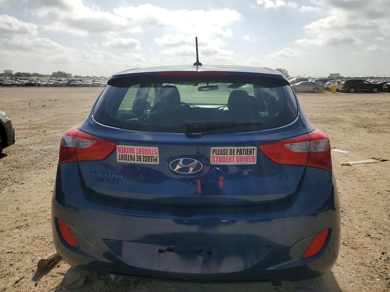 2014 Hyundai Elantra Gt Base Blue vin: KMHD35LH9EU195017