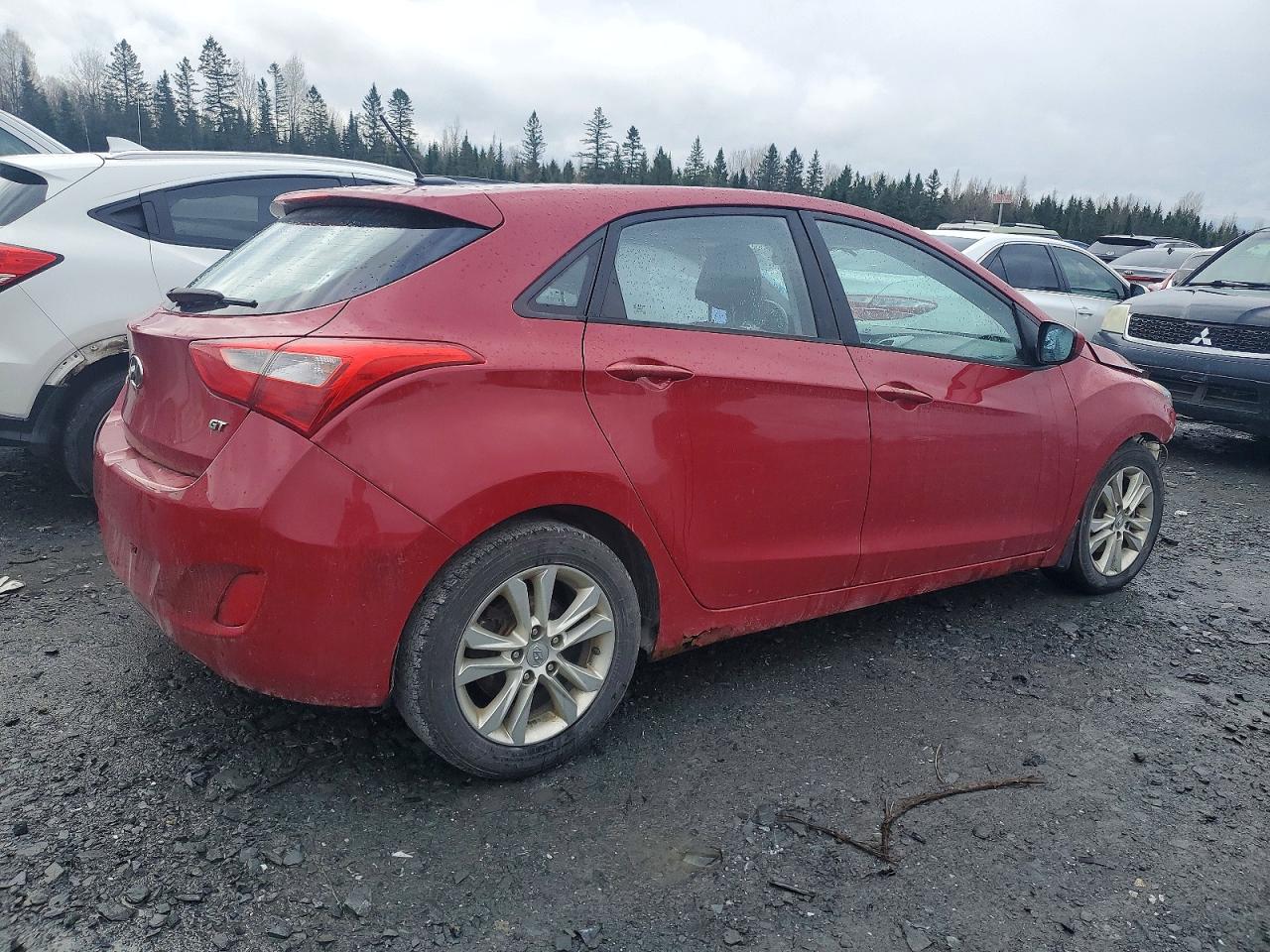 2014 Hyundai Elantra Gt Base Burgundy vin: KMHD35LH9EU210695